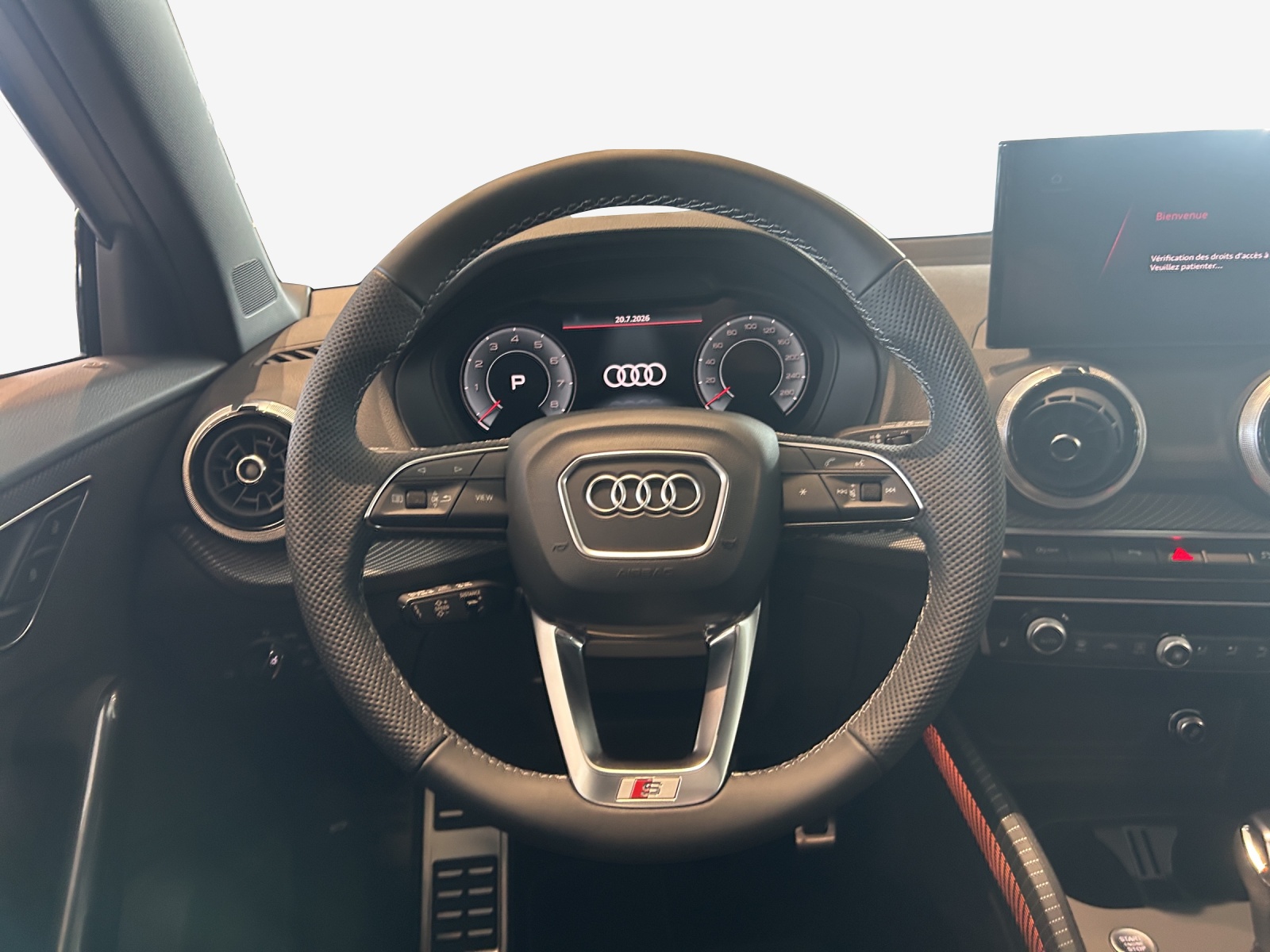 AUDI Q2 35 TFSI advanced S-tronic-image-9