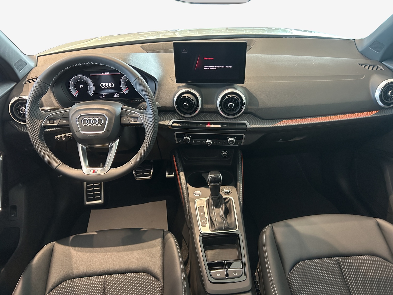 AUDI Q2 35 TFSI advanced S-tronic-image-8