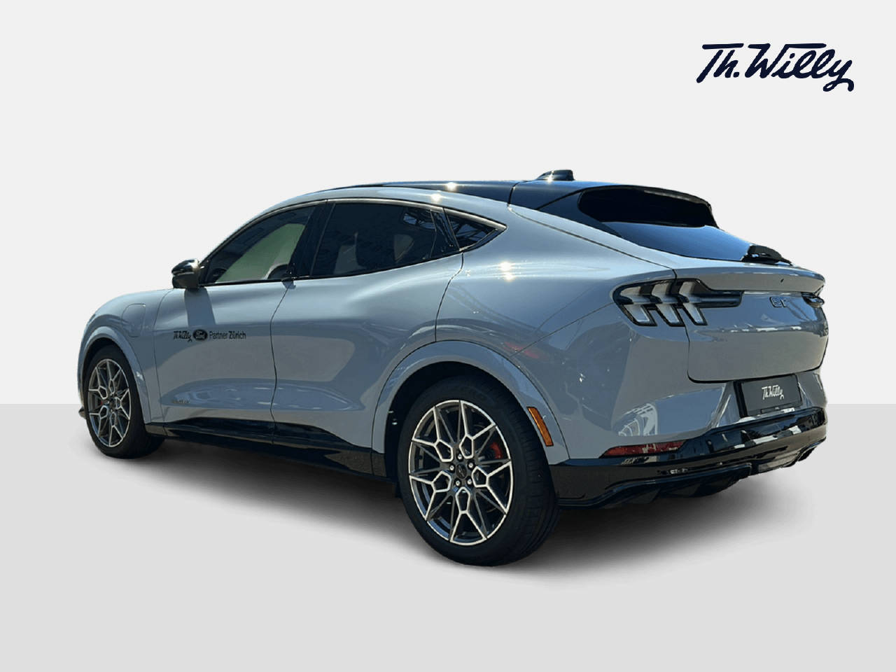 FORD Mustang Mach-E GT AWD-showroom-element-2