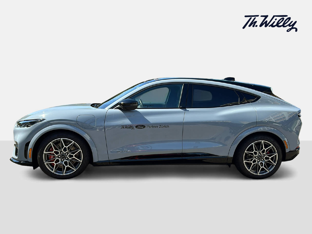 FORD Mustang Mach-E GT AWD-showroom-element-1