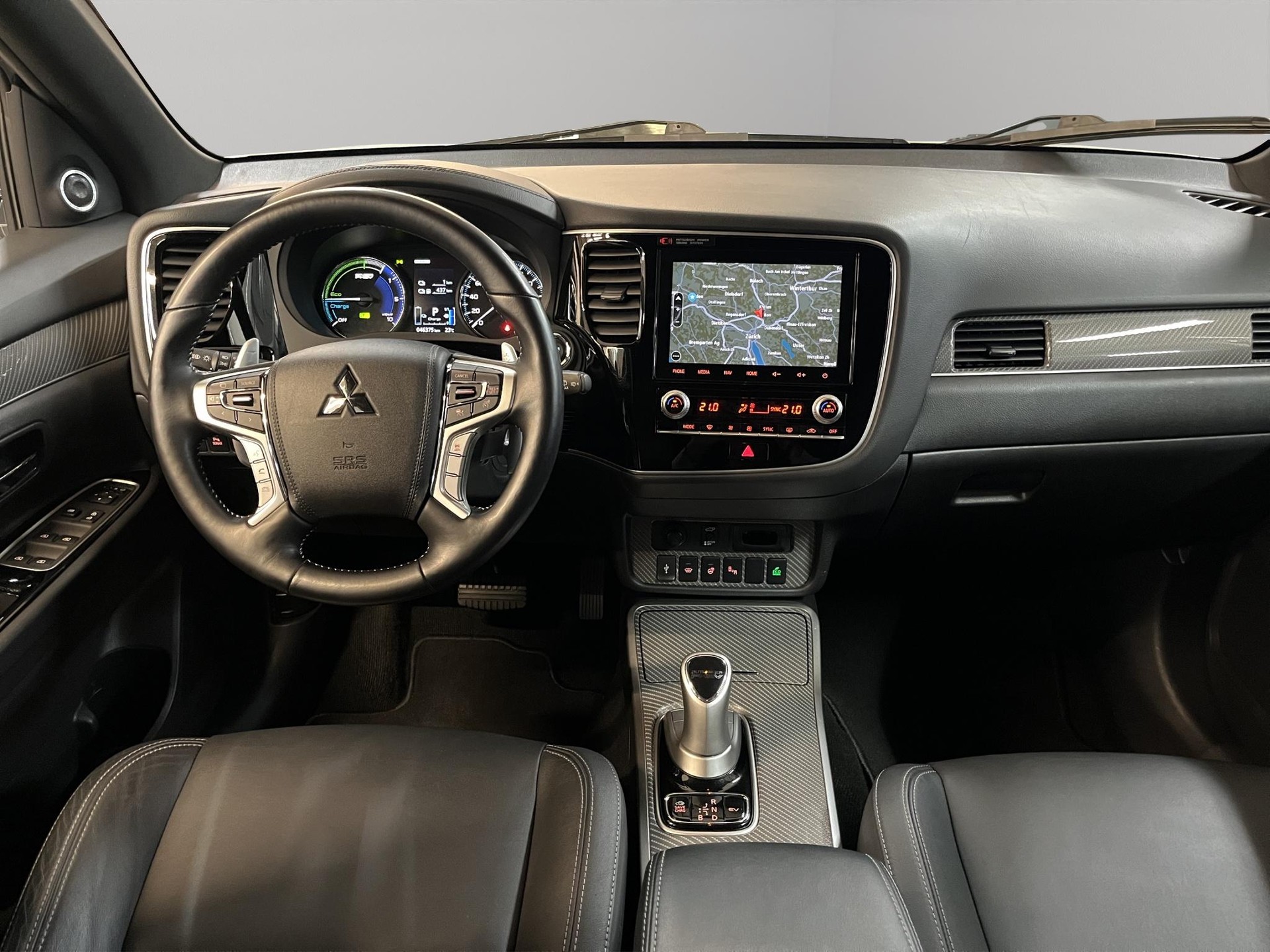 MITSUBISHI Outlander 2.4 PHEV Diamond-image-9