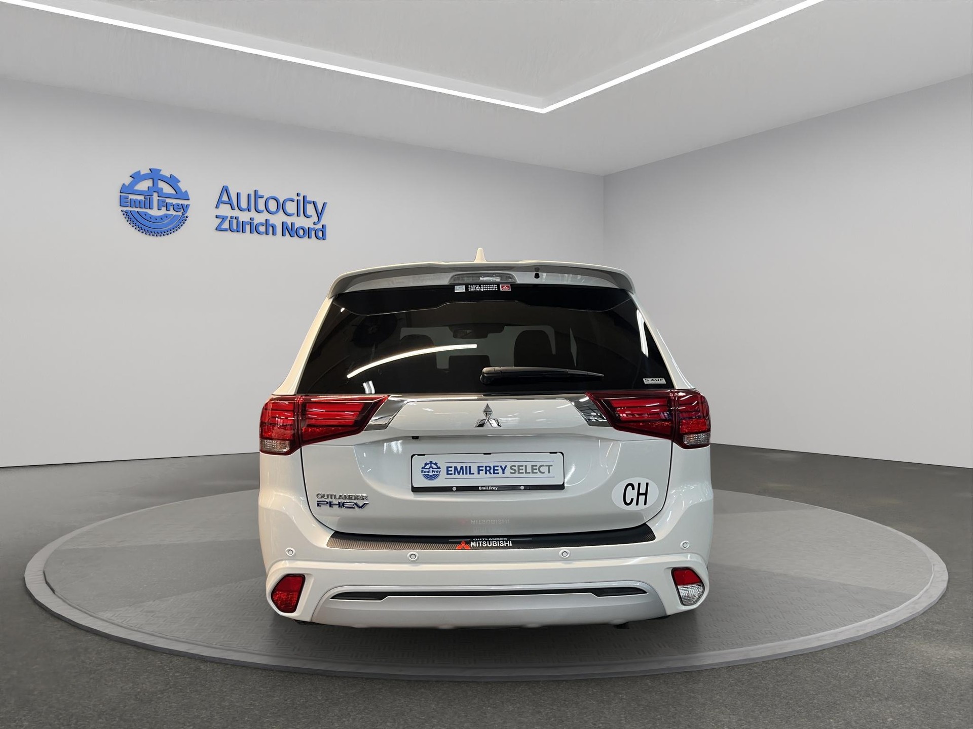 MITSUBISHI Outlander 2.4 PHEV Diamond-image-5
