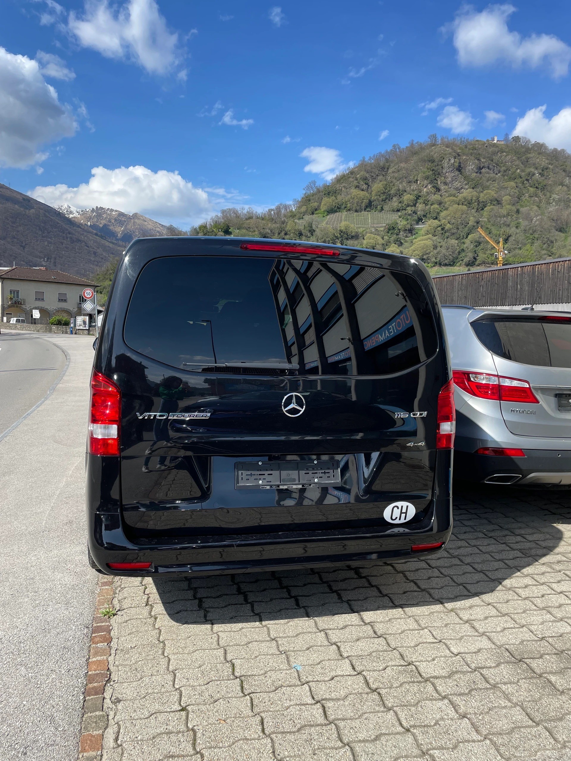 MERCEDES-BENZ Vito 116 CDI Lang Select Tourer 4Matic 9G-Tronic-image-5