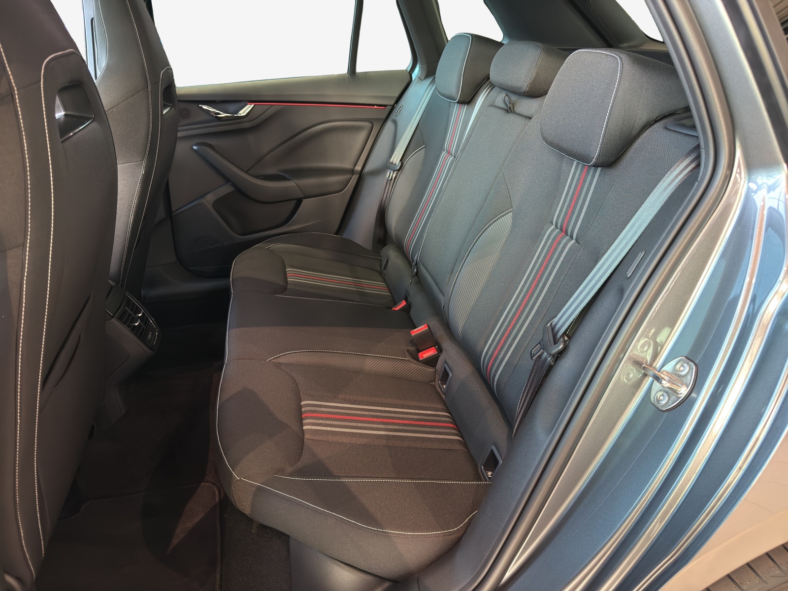 SKODA Kamiq 1.0 TSI Monte Carlo DSG-image-11