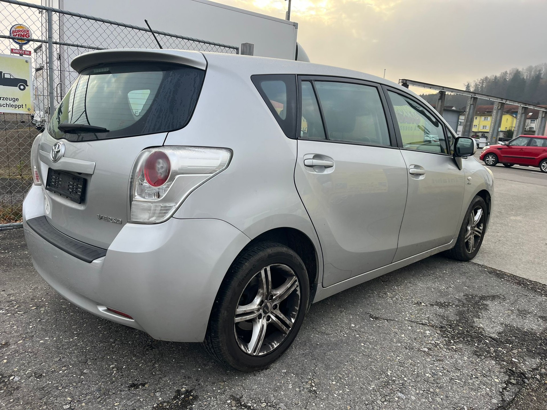 TOYOTA Verso 2.2 D-CAT Linea Sol Premium Automatic-image-2