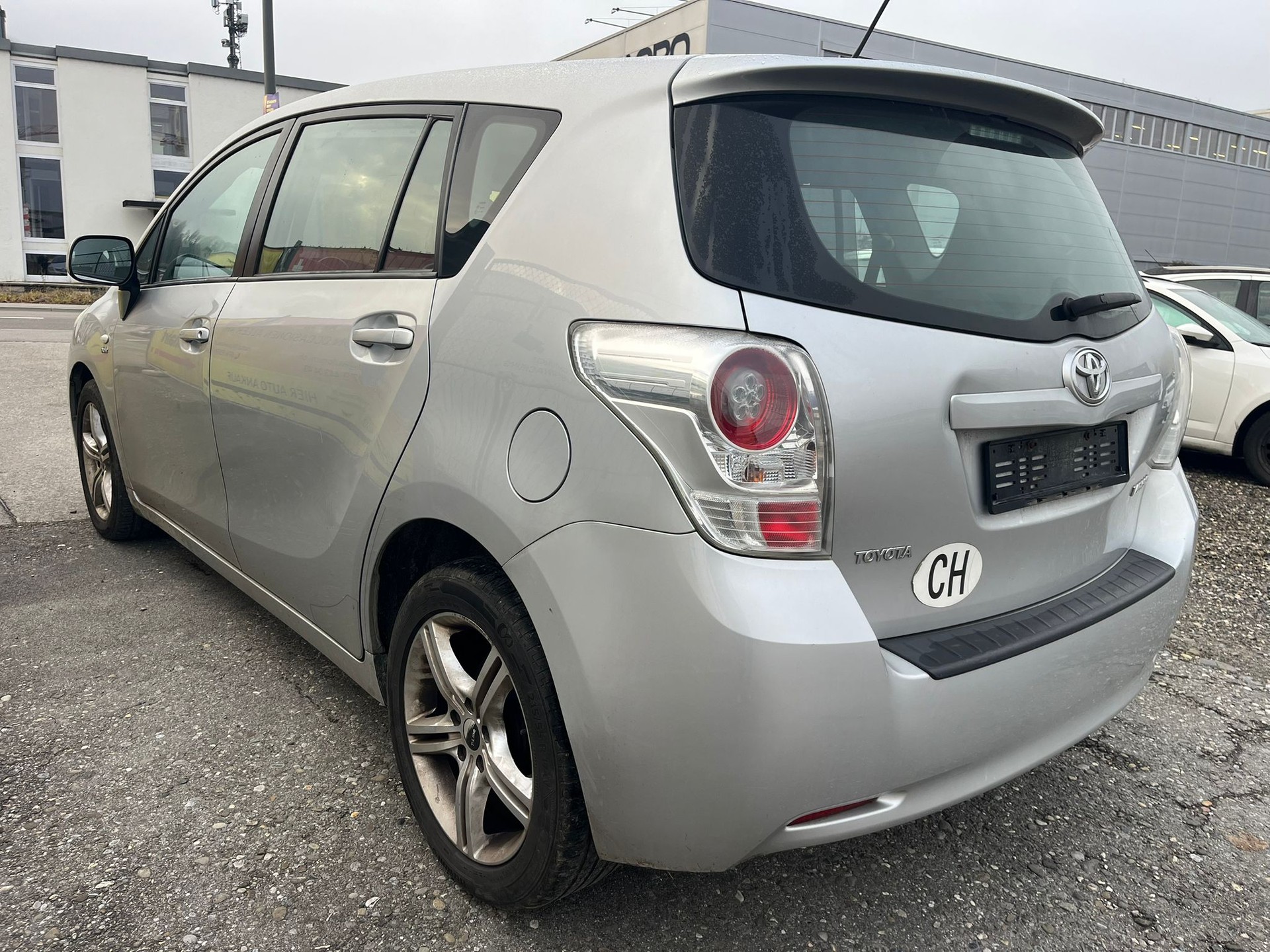 TOYOTA Verso 2.2 D-CAT Linea Sol Premium Automatic-image-3