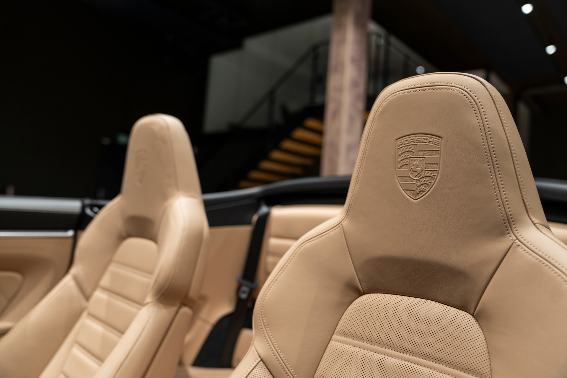 PORSCHE 911 Turbo S Cabriolet PDK-image-15