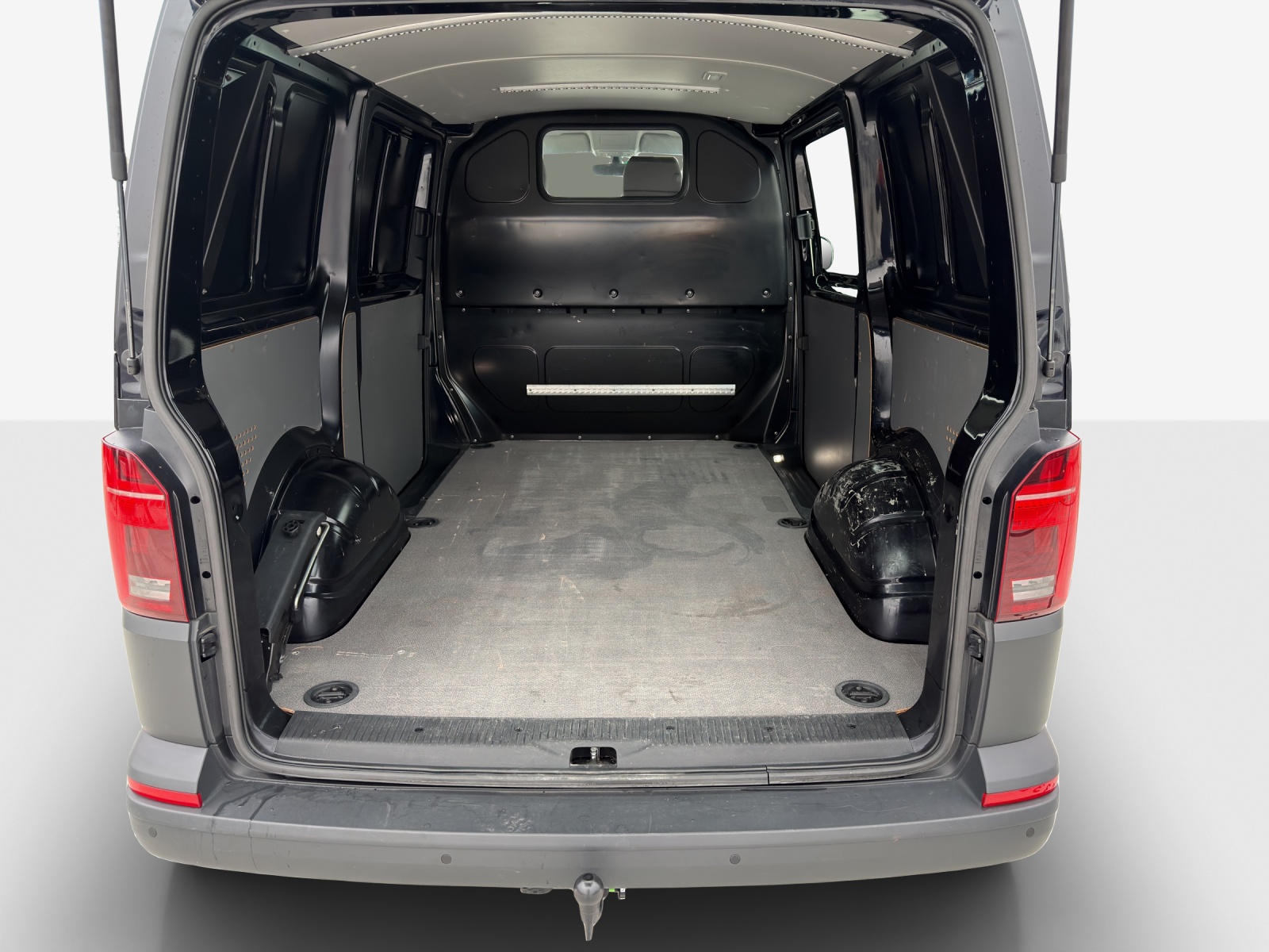 VW T6.1 2.0 TDI 4Motion DSG-image-12