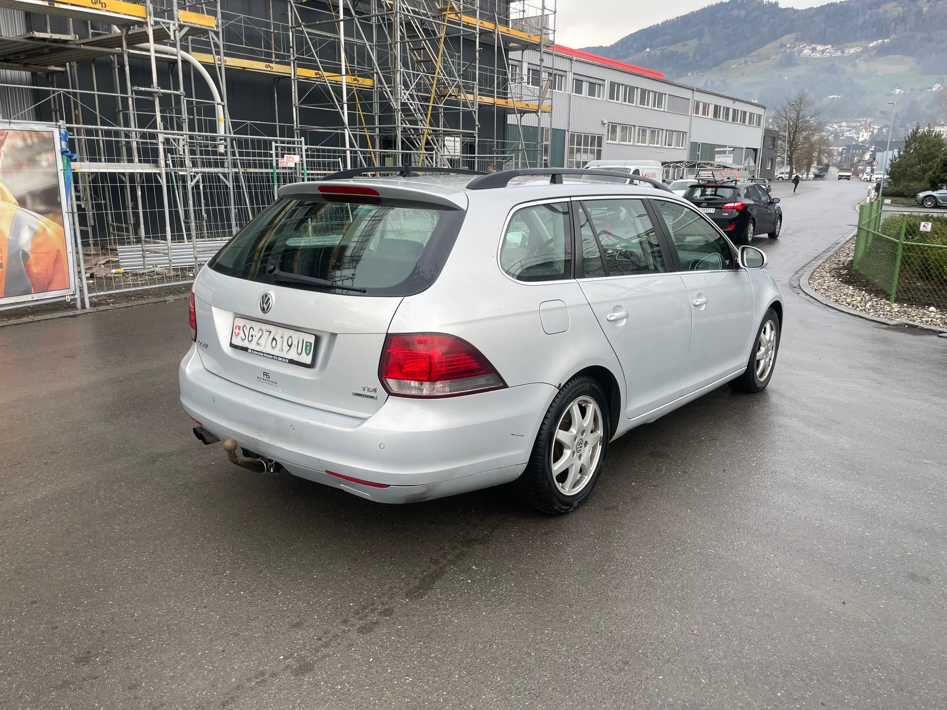 VW Golf Variant 1.6 TDI Comfortline 4Motion-image-7
