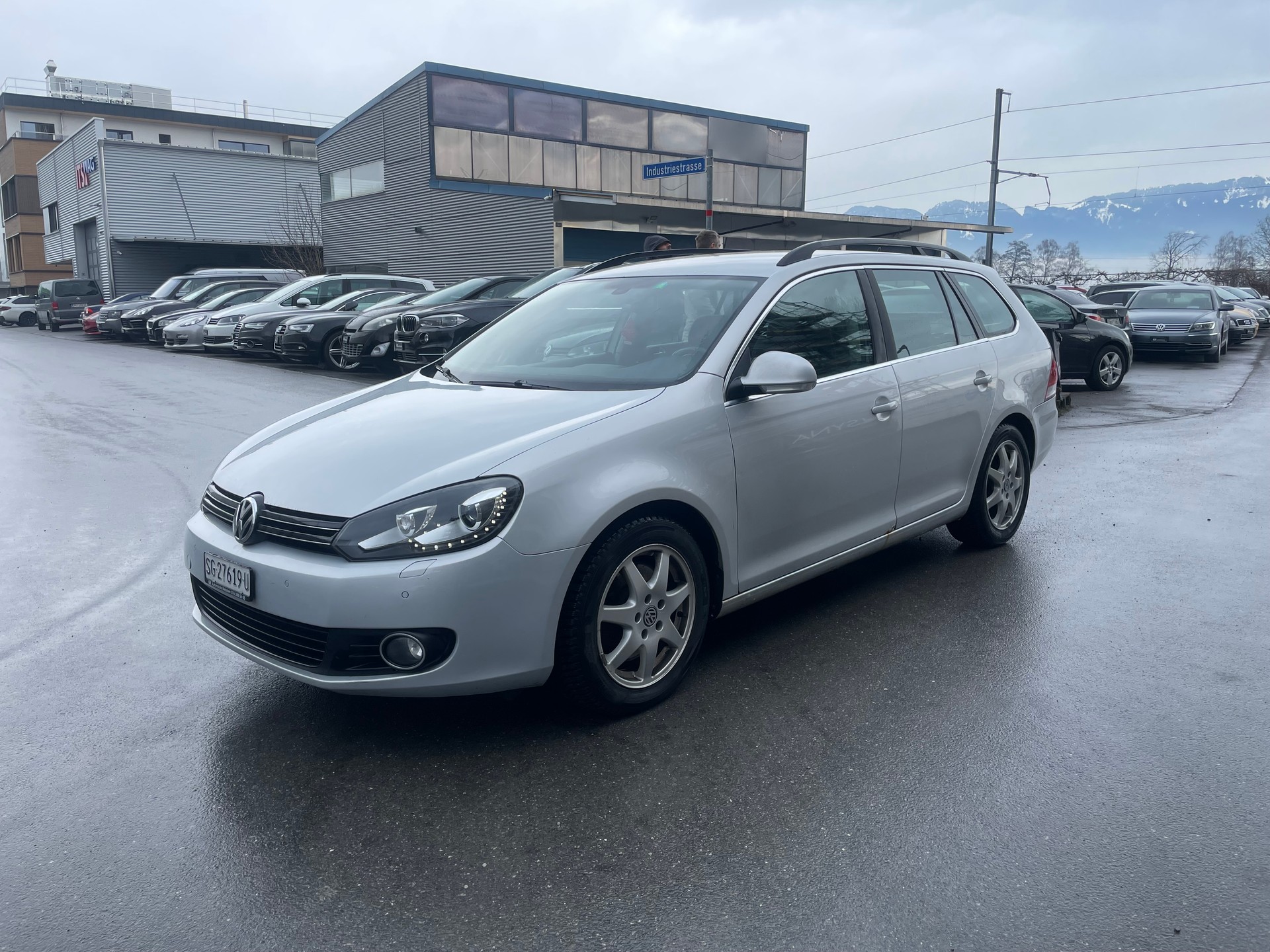 VW Golf Variant 1.6 TDI Comfortline 4Motion-image-0