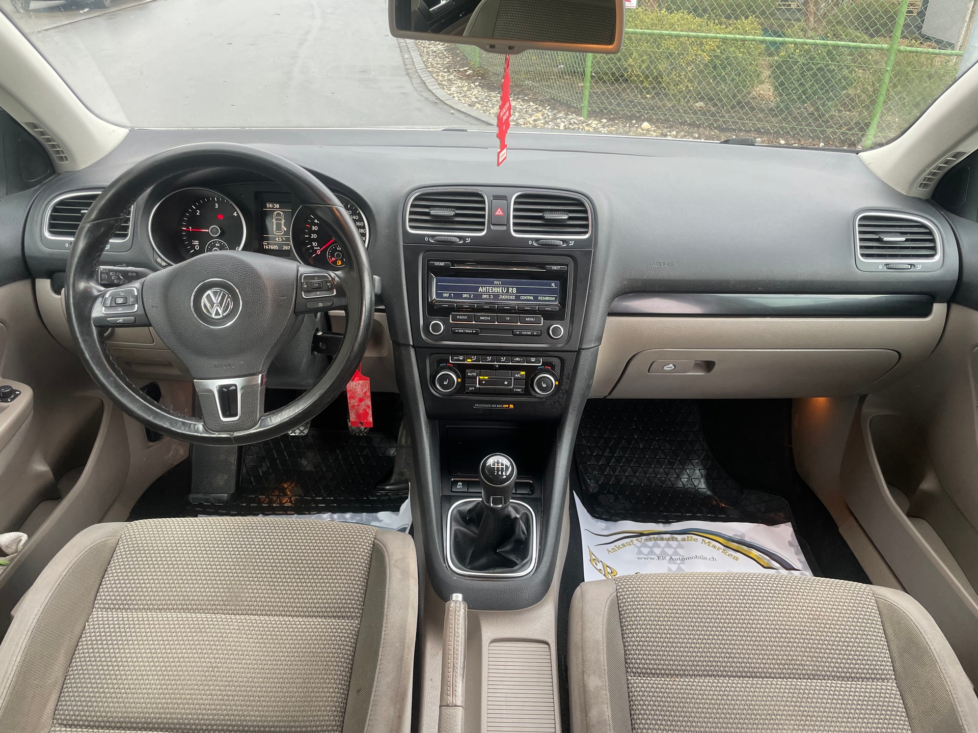 VW Golf Variant 1.6 TDI Comfortline 4Motion-image-8