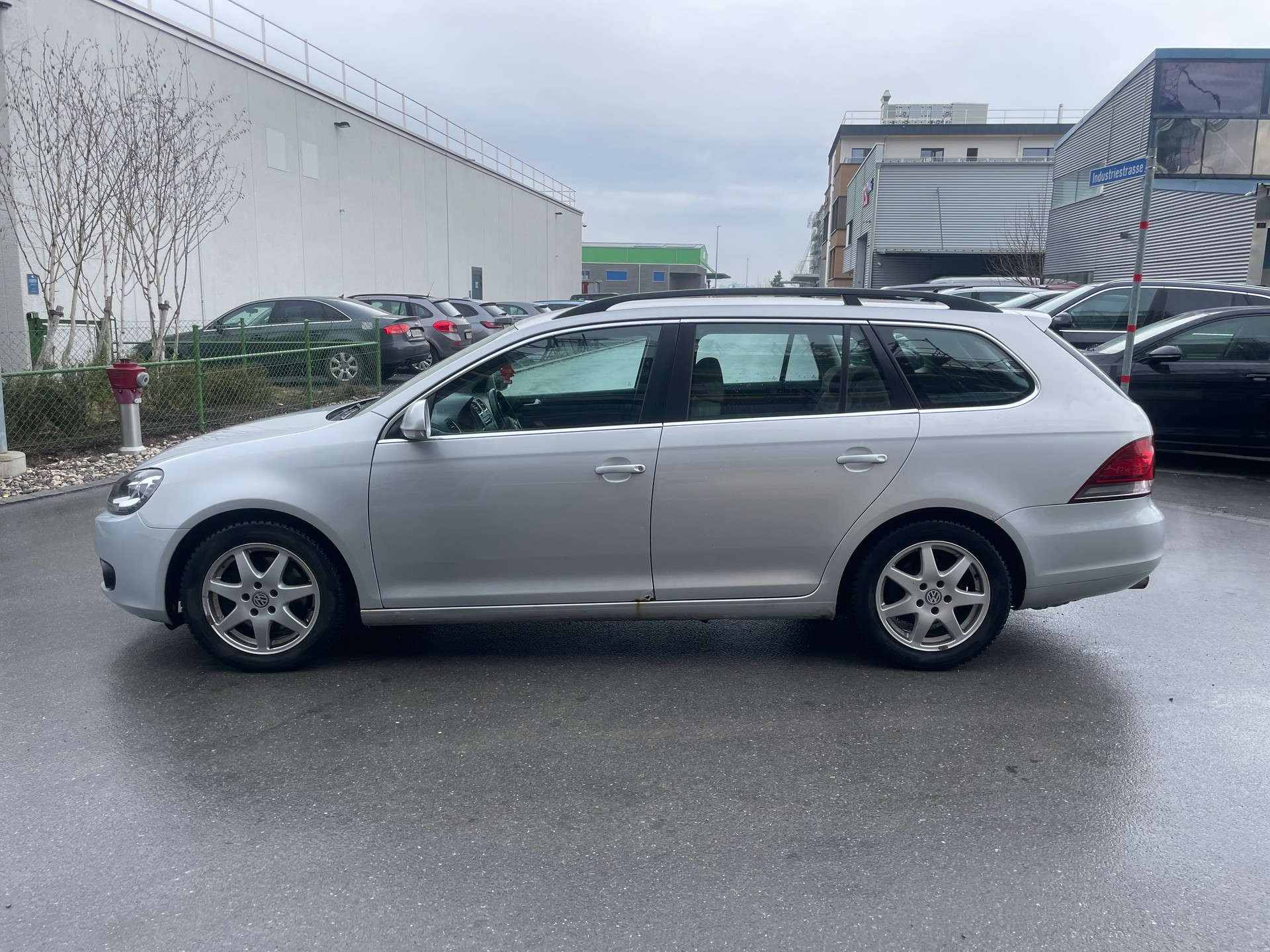 VW Golf Variant 1.6 TDI Comfortline 4Motion-image-5