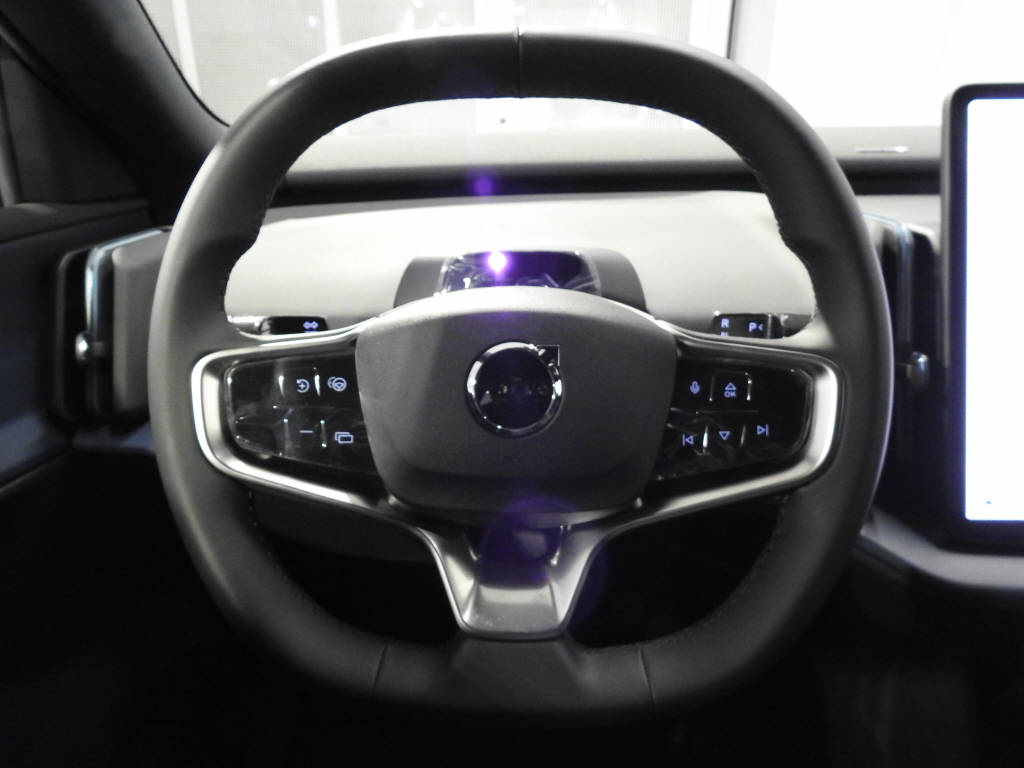 VOLVO EX 30 E60 Twin Plus Performance AWD-image-6