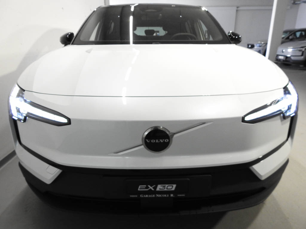 VOLVO EX 30 E60 Twin Plus Performance AWD-image-1