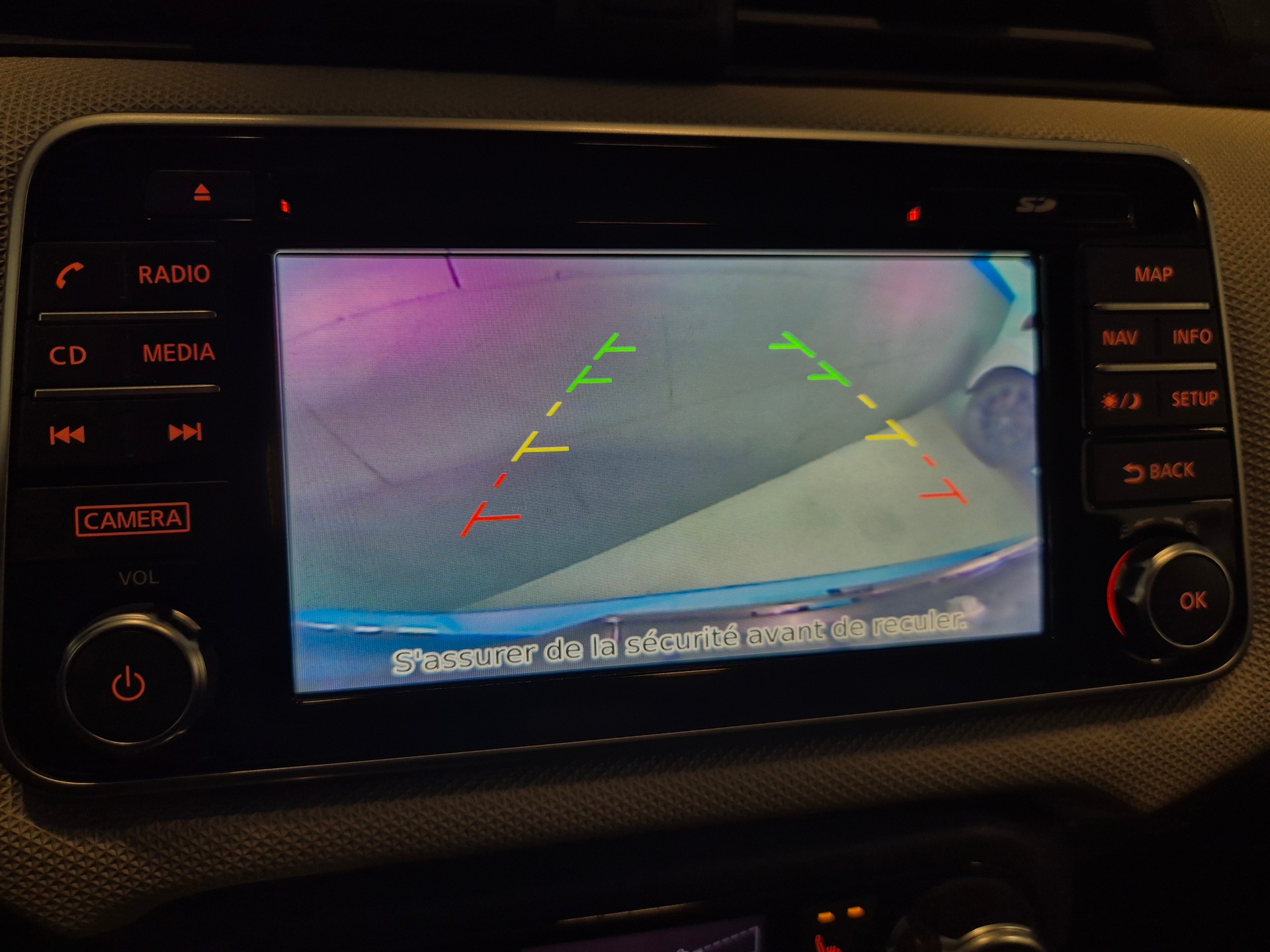 NISSAN Micra 0.9 IG-T n-connecta-image-8