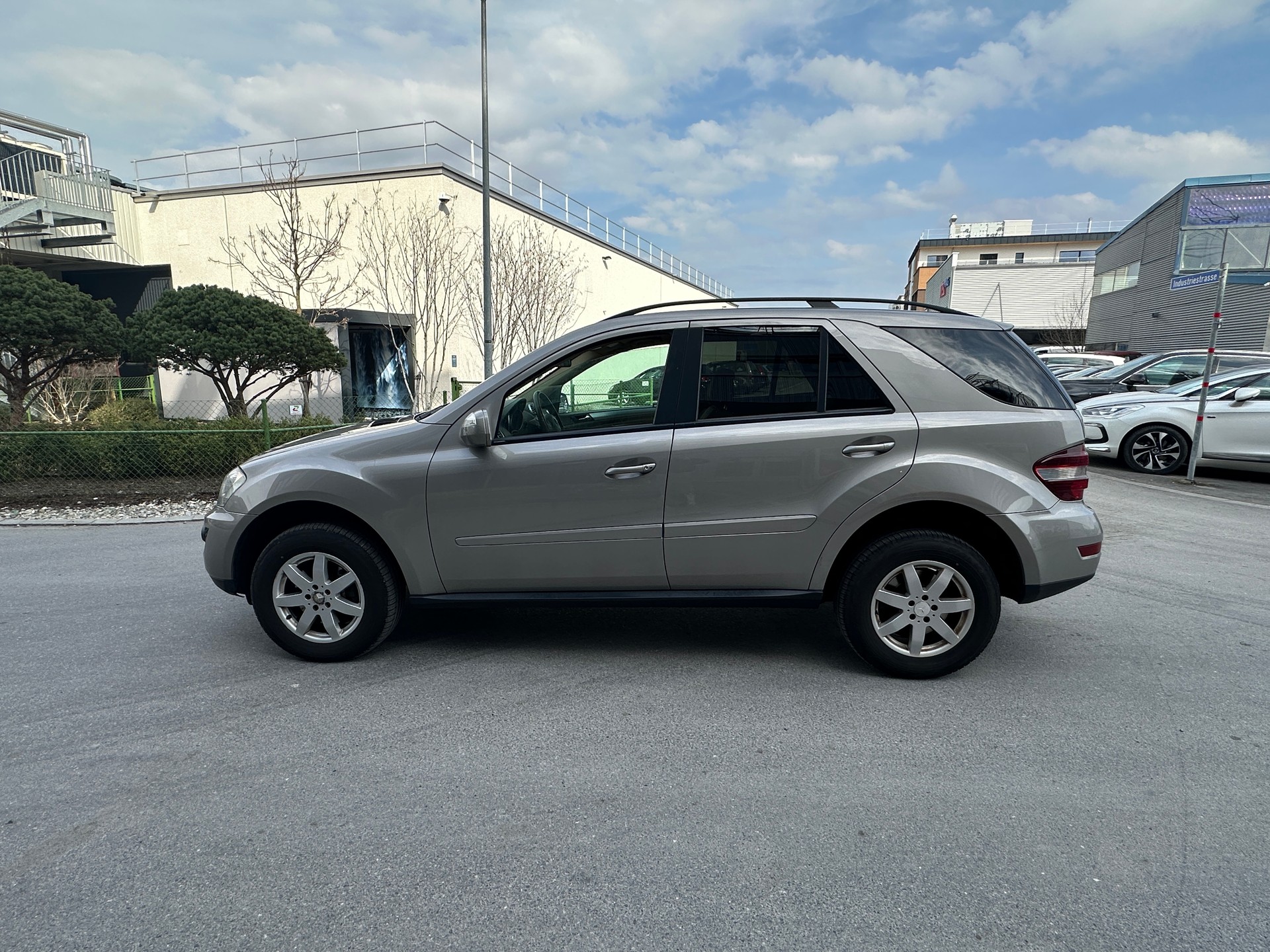 MERCEDES-BENZ ML 320 CDI 4Matic Edition7G-Tronic-image-3