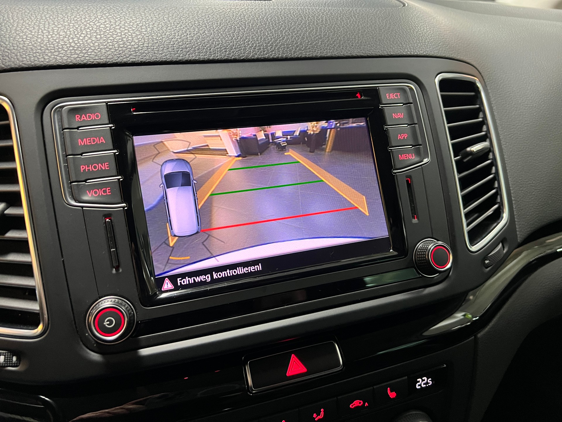 VW Sharan 2.0 TDI BMT Highline 4Motion DSG-image-24
