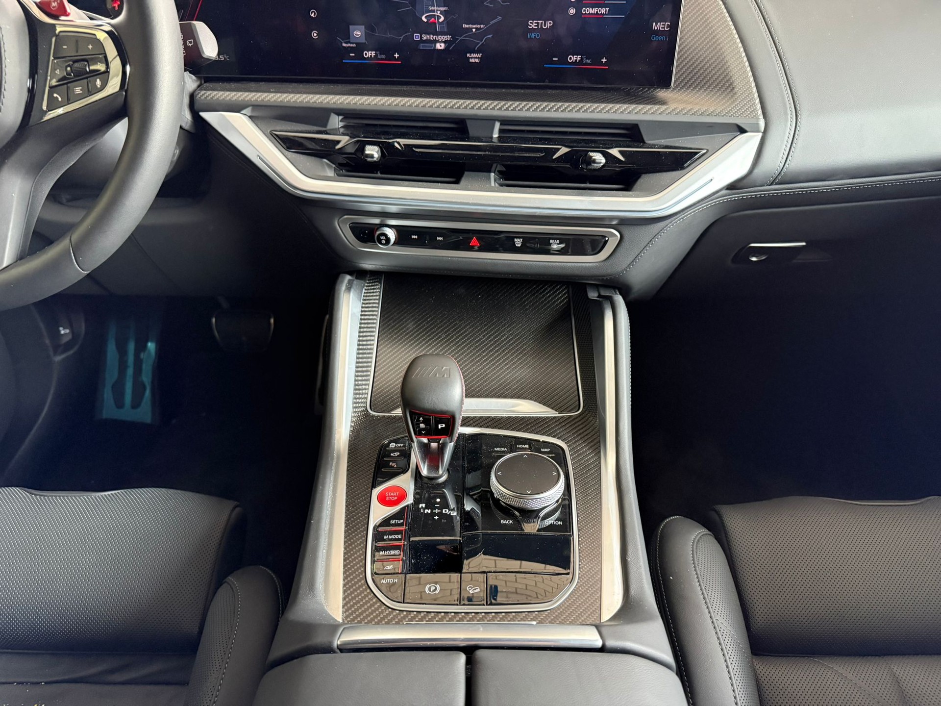 BMW XM xDrive PHEV Steptronic-image-9
