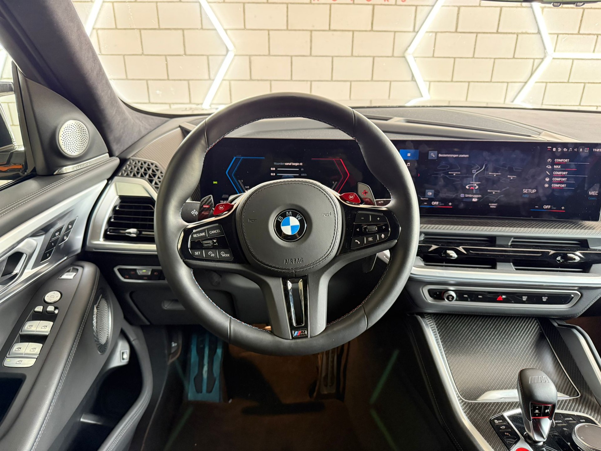 BMW XM xDrive PHEV Steptronic-image-7