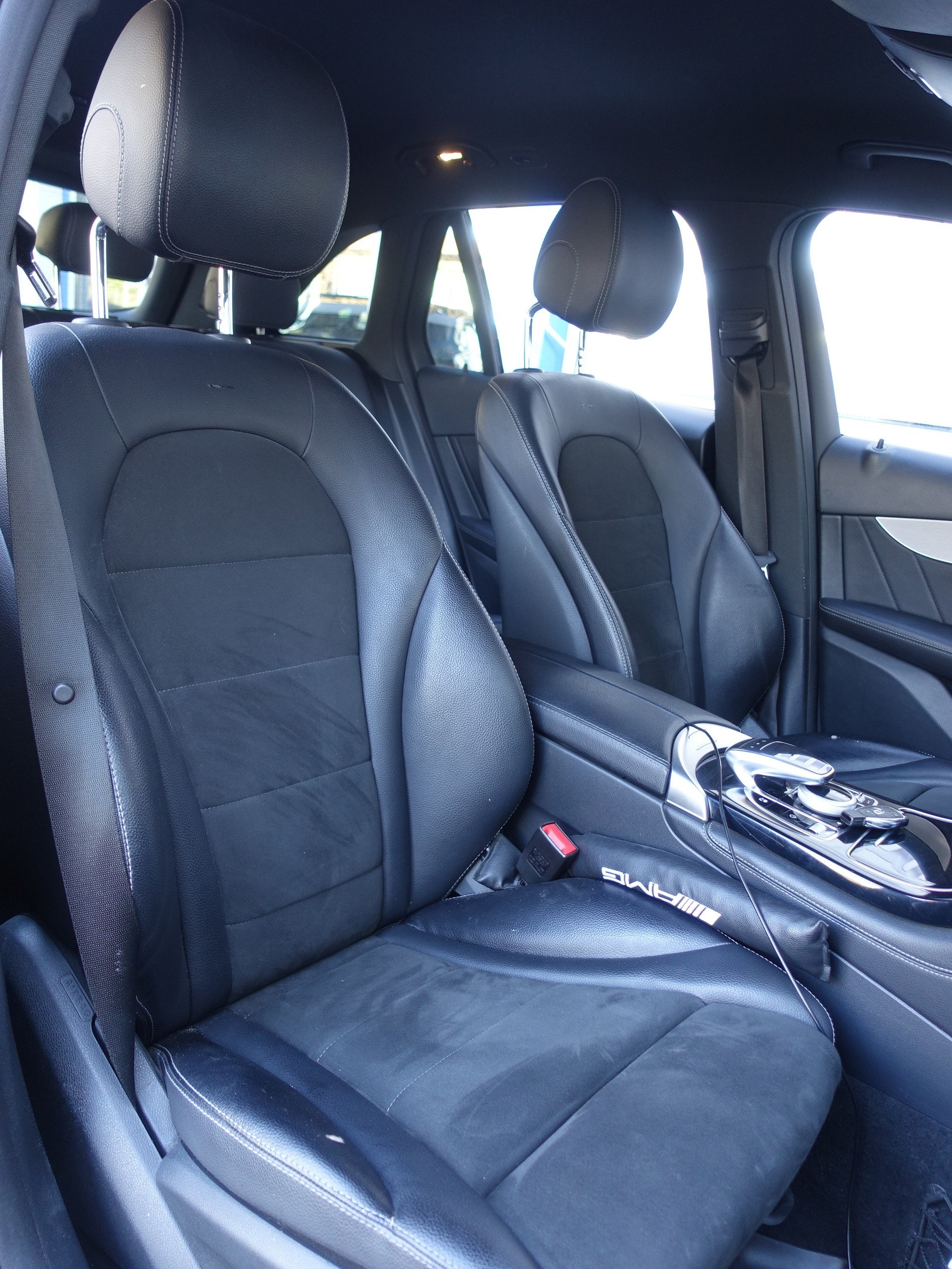 MERCEDES-BENZ GLC 350 e AMG Line 4Matic 7G-Tronic-image-9