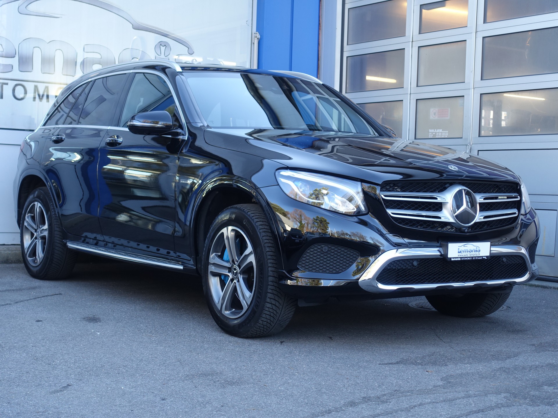 MERCEDES-BENZ GLC 350 e AMG Line 4Matic 7G-Tronic-image-0