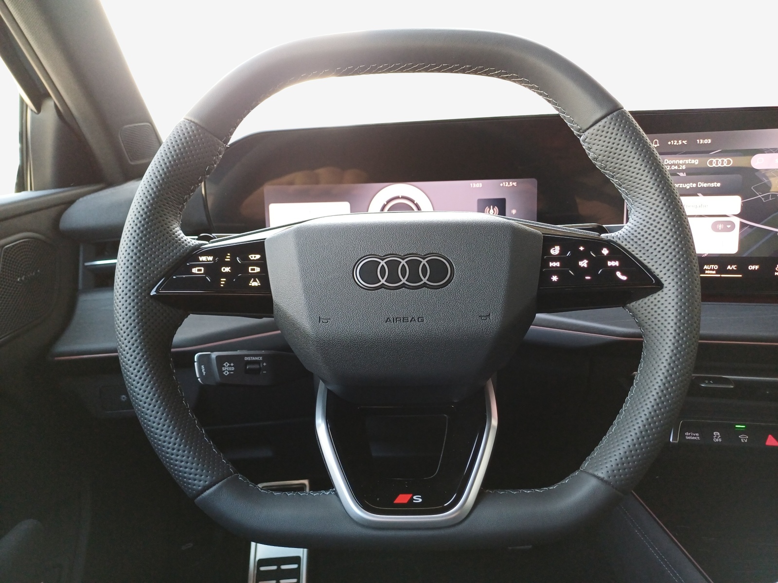AUDI Q3 Sportback e-hybrid 200 kW S tronig-image-9