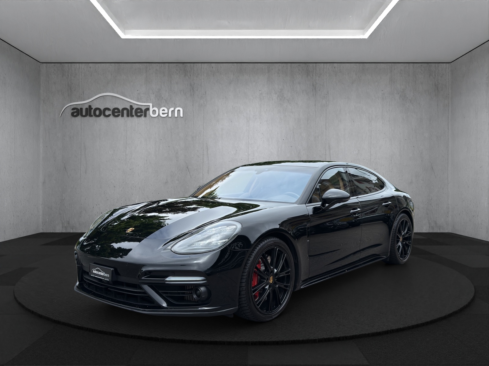 PORSCHE Panamera Turbo PDK-image-2