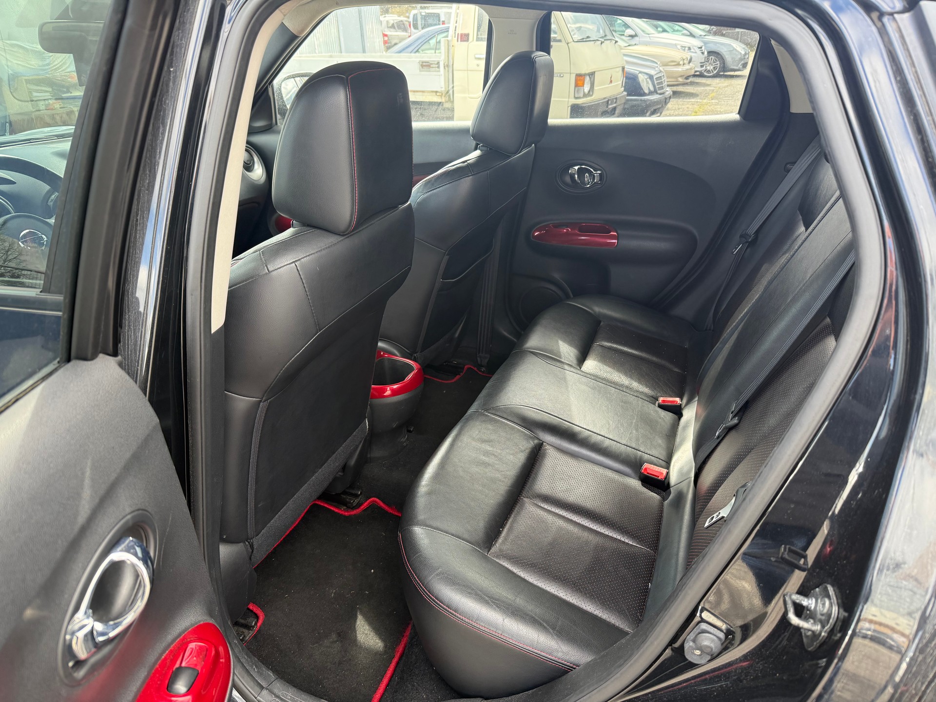 NISSAN Juke 1.6 DIG-T tekna 4x4 Xtronic M-CVT-image-6
