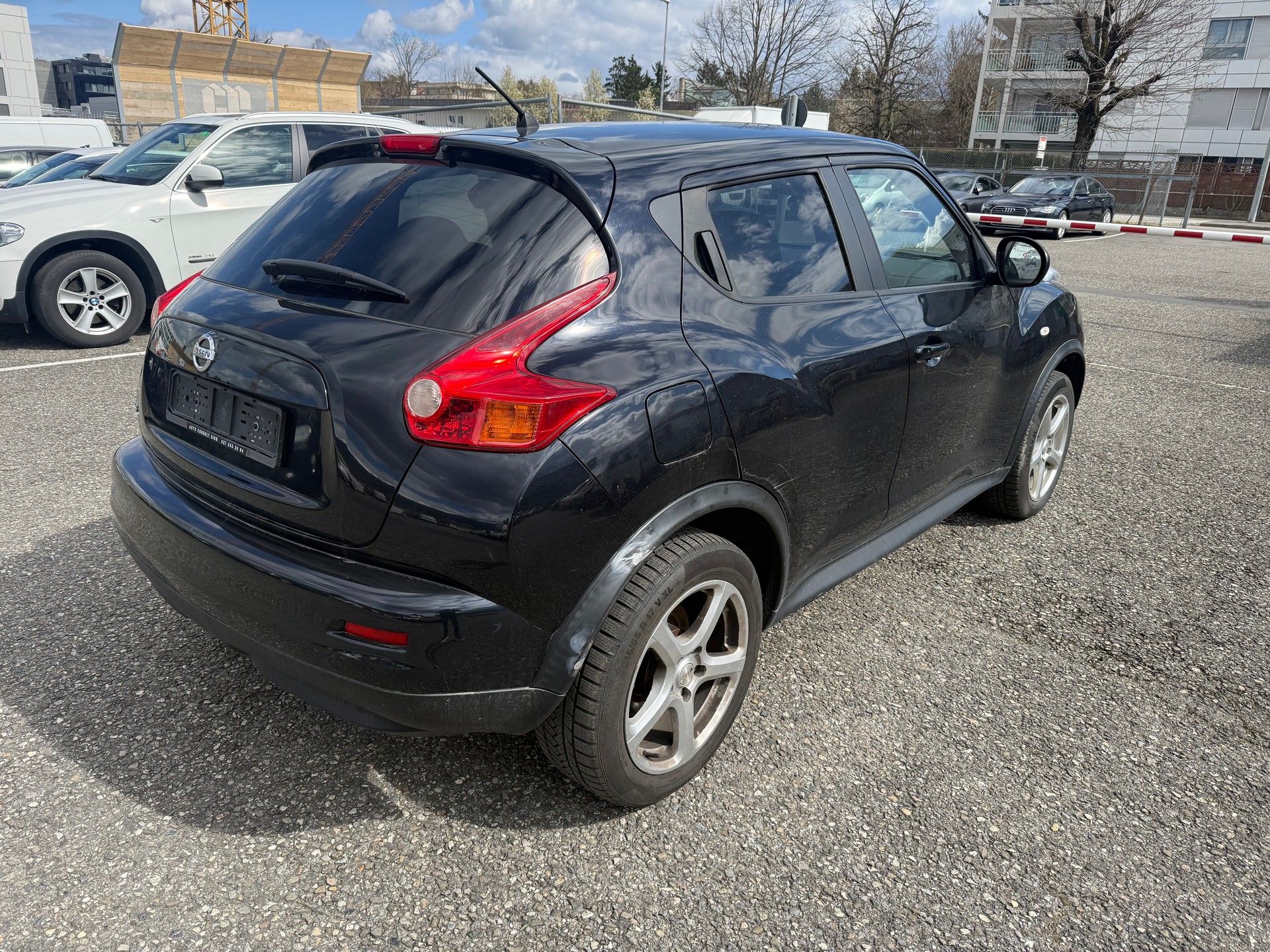 NISSAN Juke 1.6 DIG-T tekna 4x4 Xtronic M-CVT-image-2