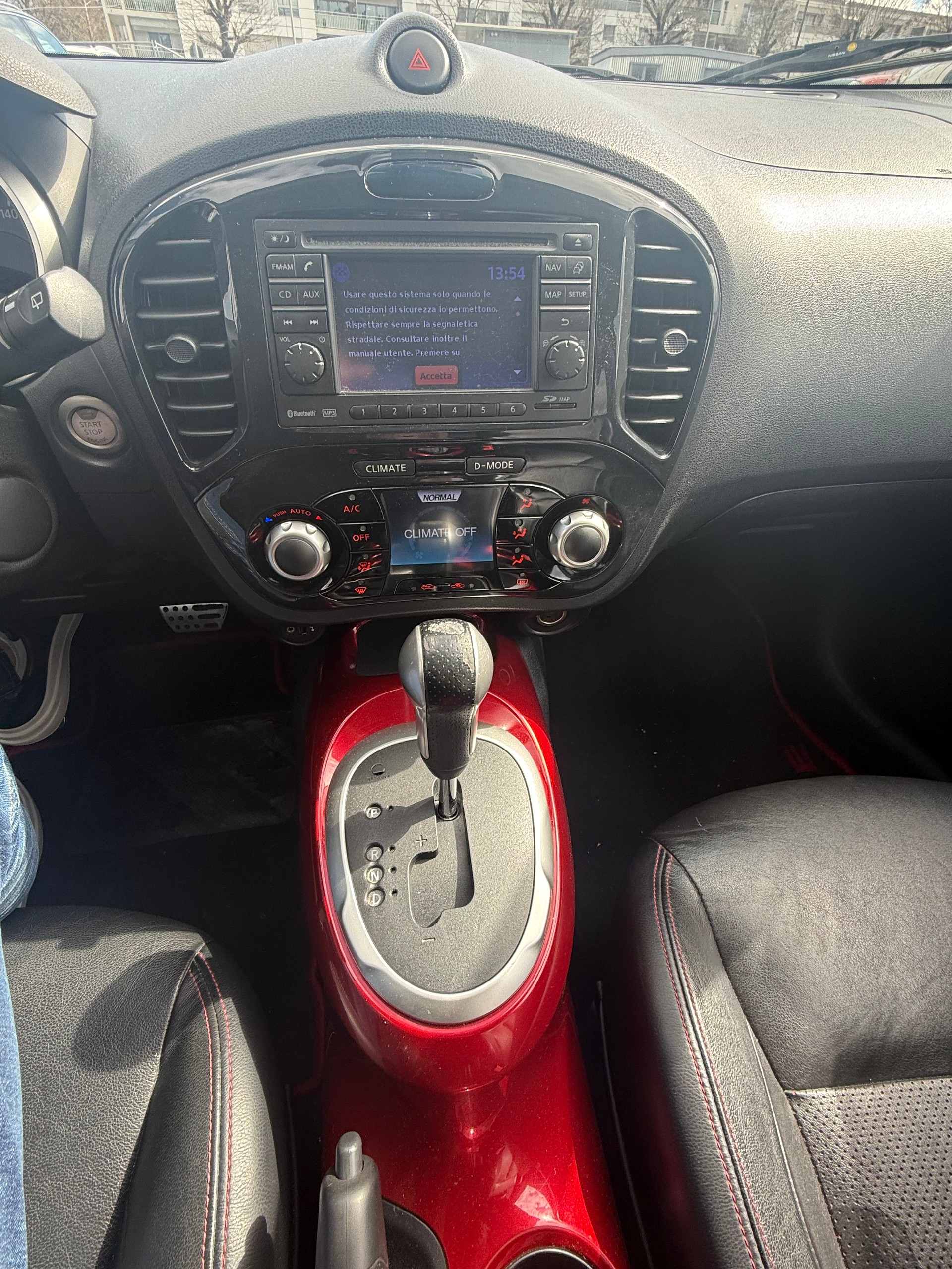 NISSAN Juke 1.6 DIG-T tekna 4x4 Xtronic M-CVT-image-7
