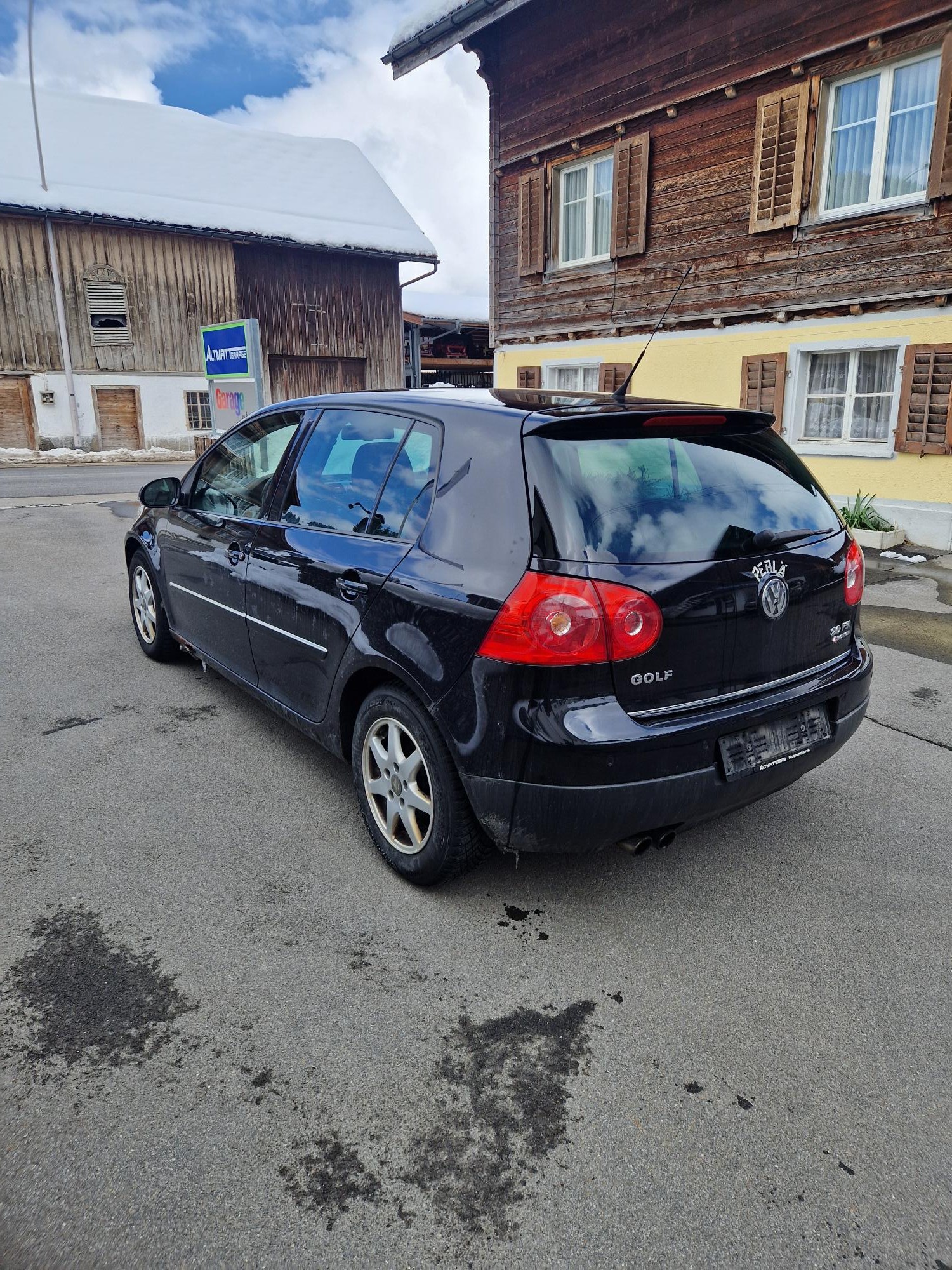VW Golf 2.0 FSI Comfortline 4Motion-image-1