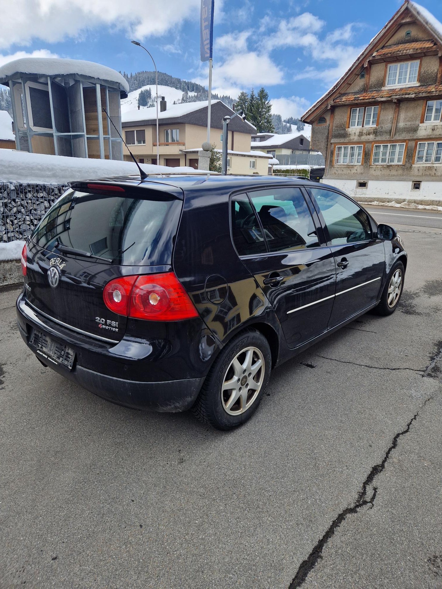 VW Golf 2.0 FSI Comfortline 4Motion-image-3