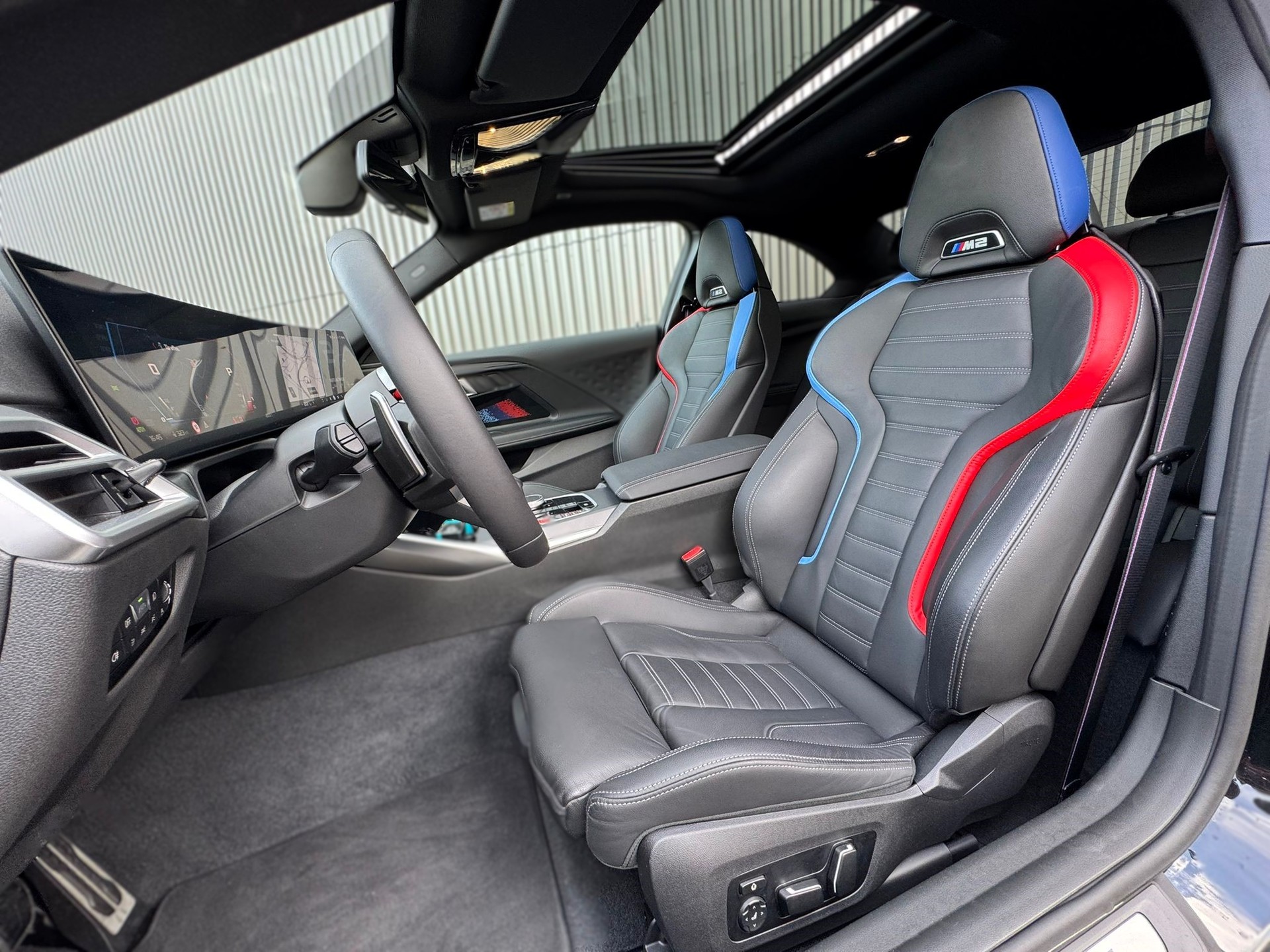BMW M2 Steptronic Wie neu und Herstellergarantie-image-9