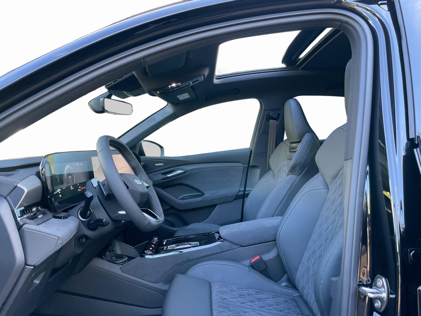 AUDI Q6 Sportback e-tron quattro-image-4