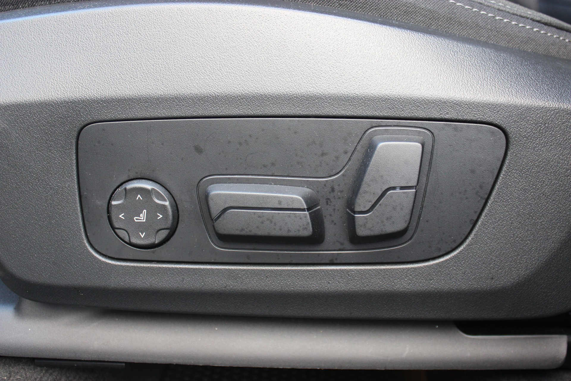 BMW X1 xDrive 20d 48V M Sport-image-11