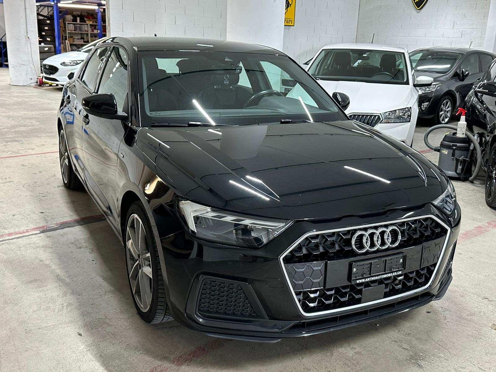 AUDI A1 Sportback 30 TFSI S Line Attraction S-tronic-image-3