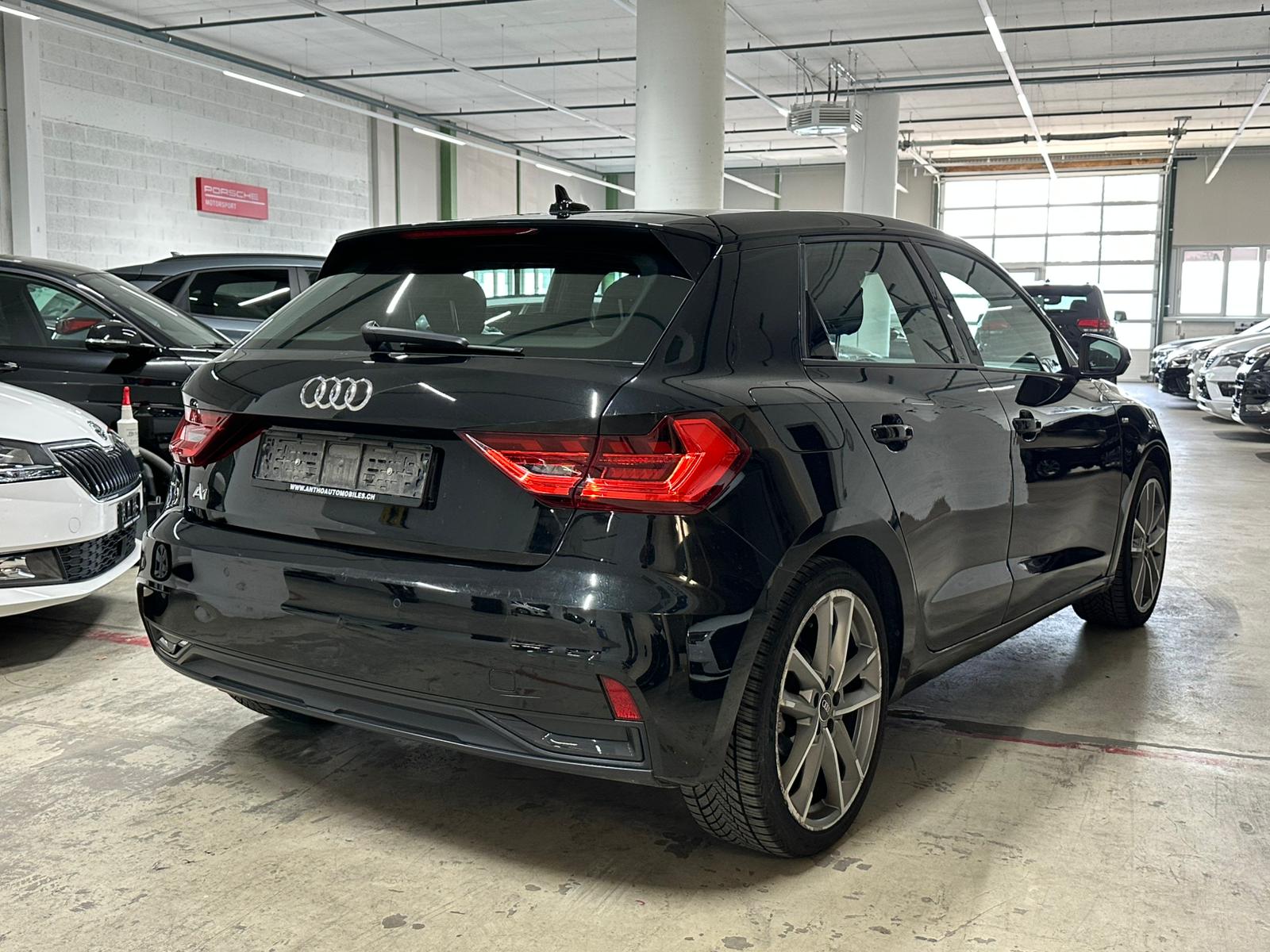 AUDI A1 Sportback 30 TFSI S Line Attraction S-tronic-image-4
