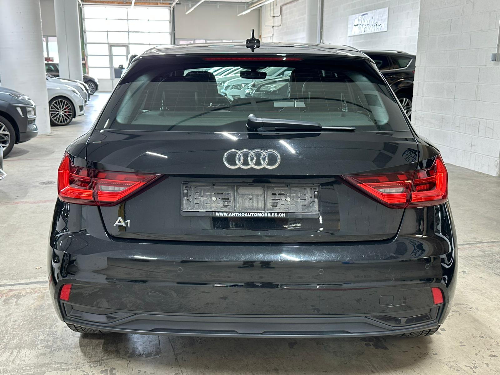 AUDI A1 Sportback 30 TFSI S Line Attraction S-tronic-image-6