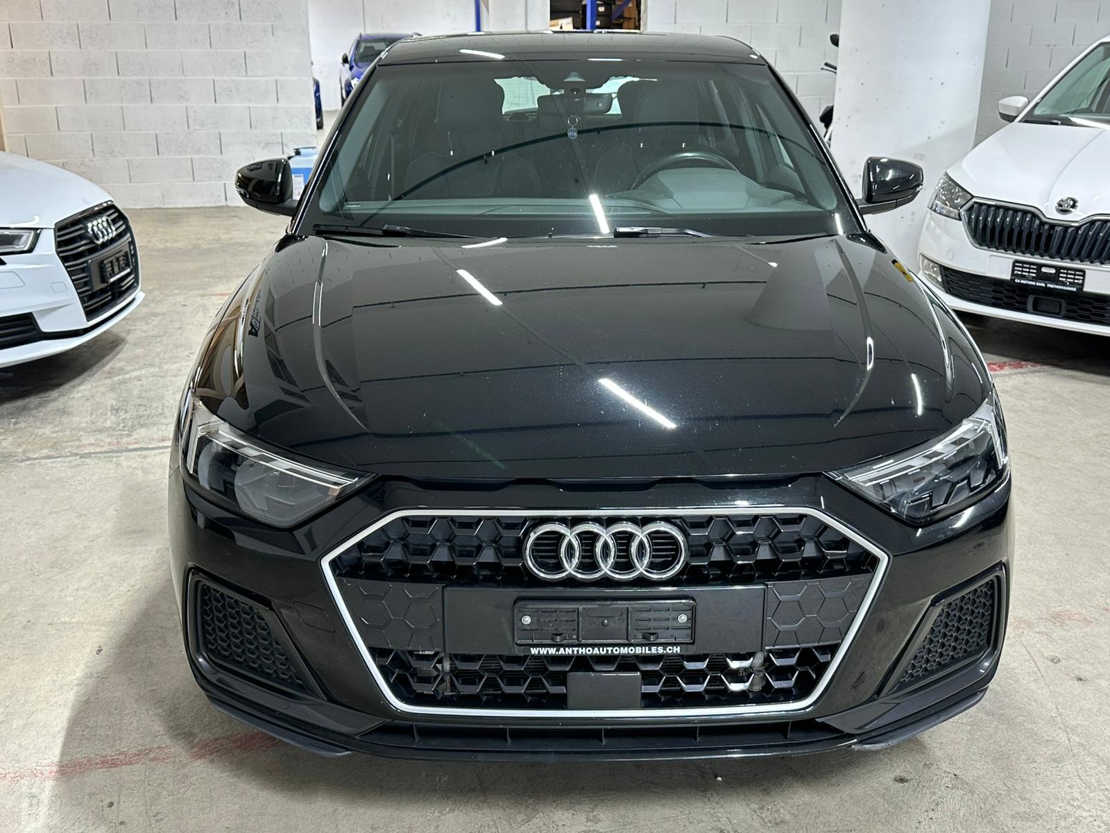 AUDI A1 Sportback 30 TFSI S Line Attraction S-tronic-image-2