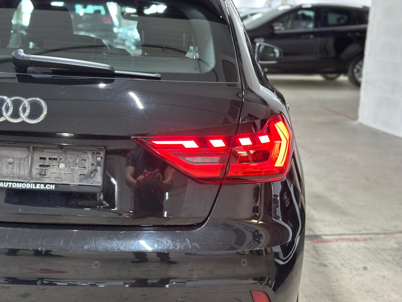 AUDI A1 Sportback 30 TFSI S Line Attraction S-tronic-image-5