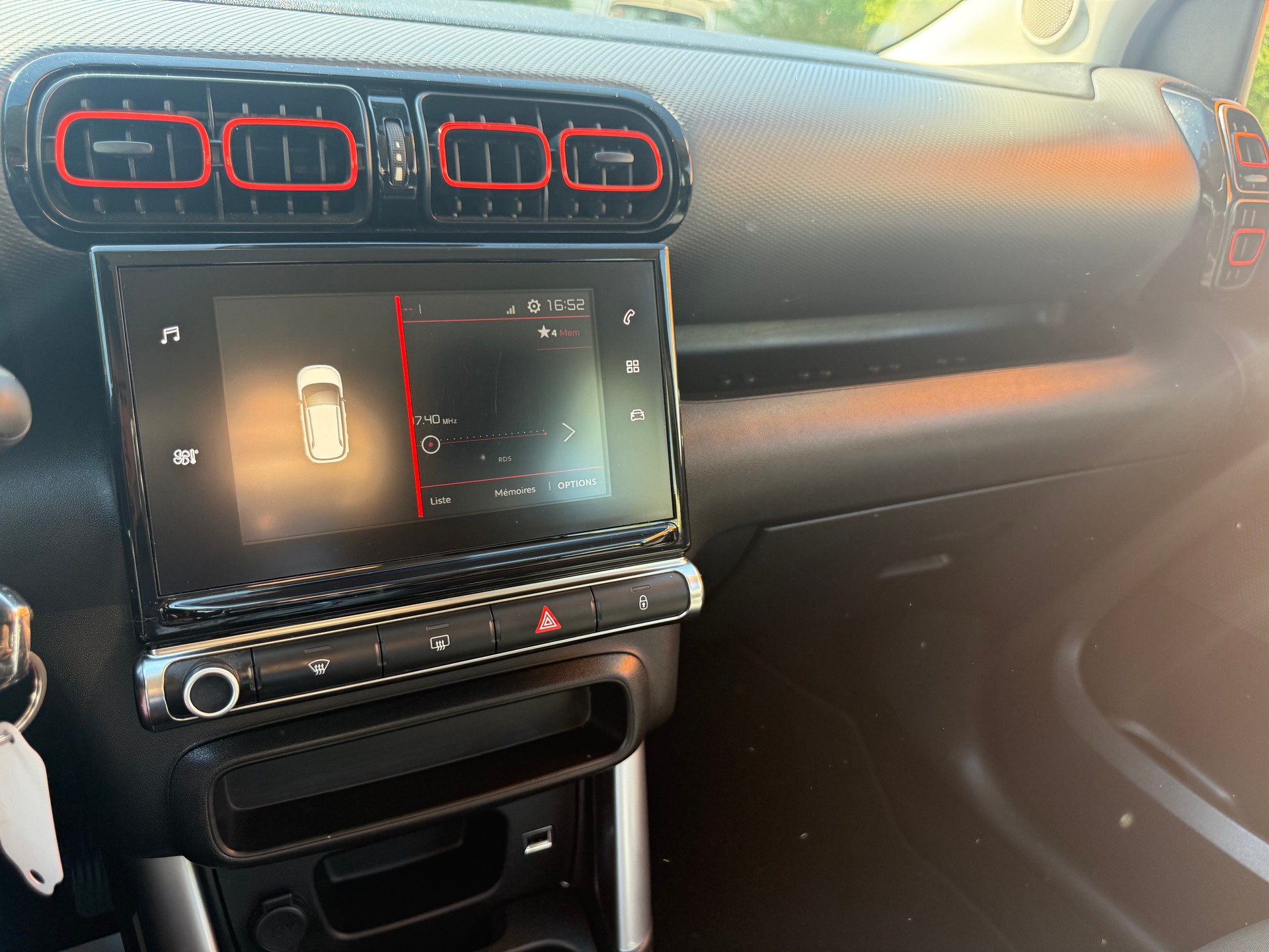 CITROEN C3 Aircross 1.2i PureTech Feel-image-8