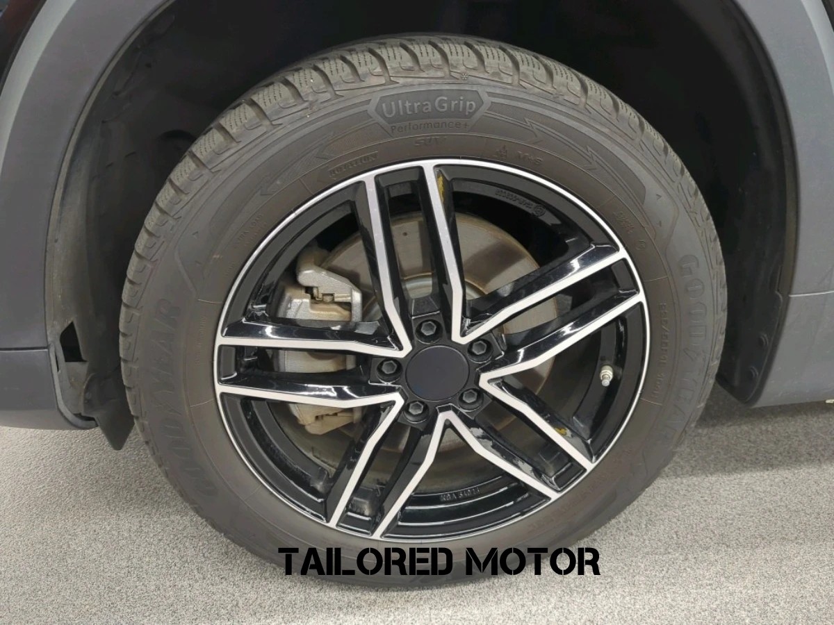 MERCEDES-BENZ EQB 300 4Matic-image-6
