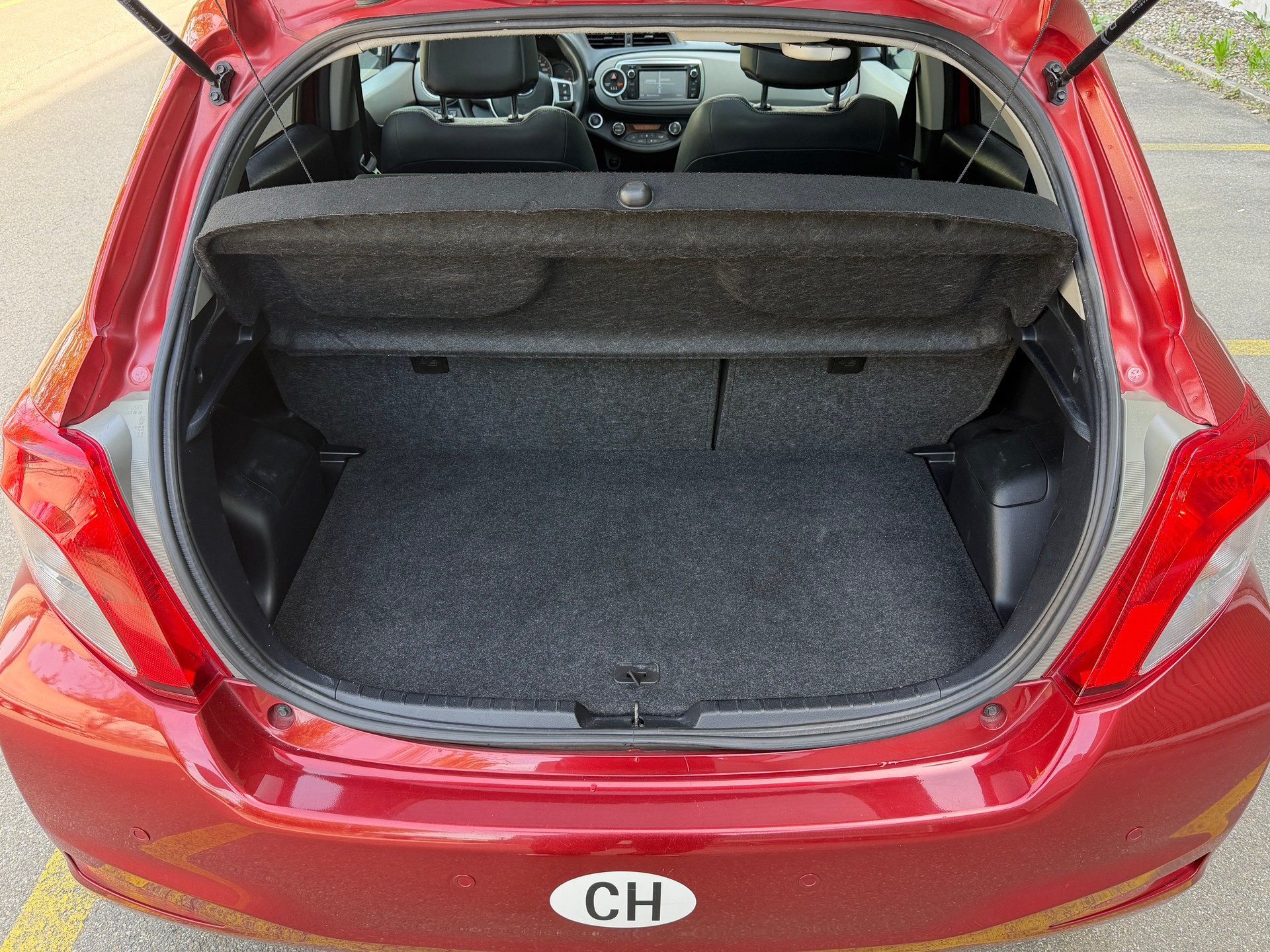 TOYOTA Yaris 1.33 Luna Multidrive-image-18