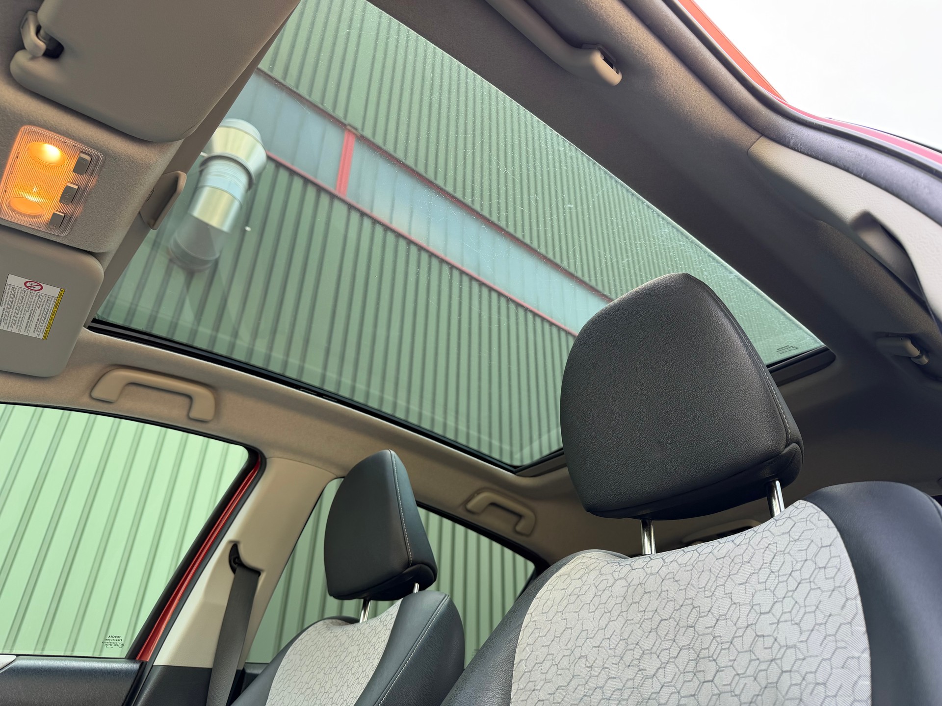 TOYOTA Yaris 1.33 Luna Multidrive-image-14