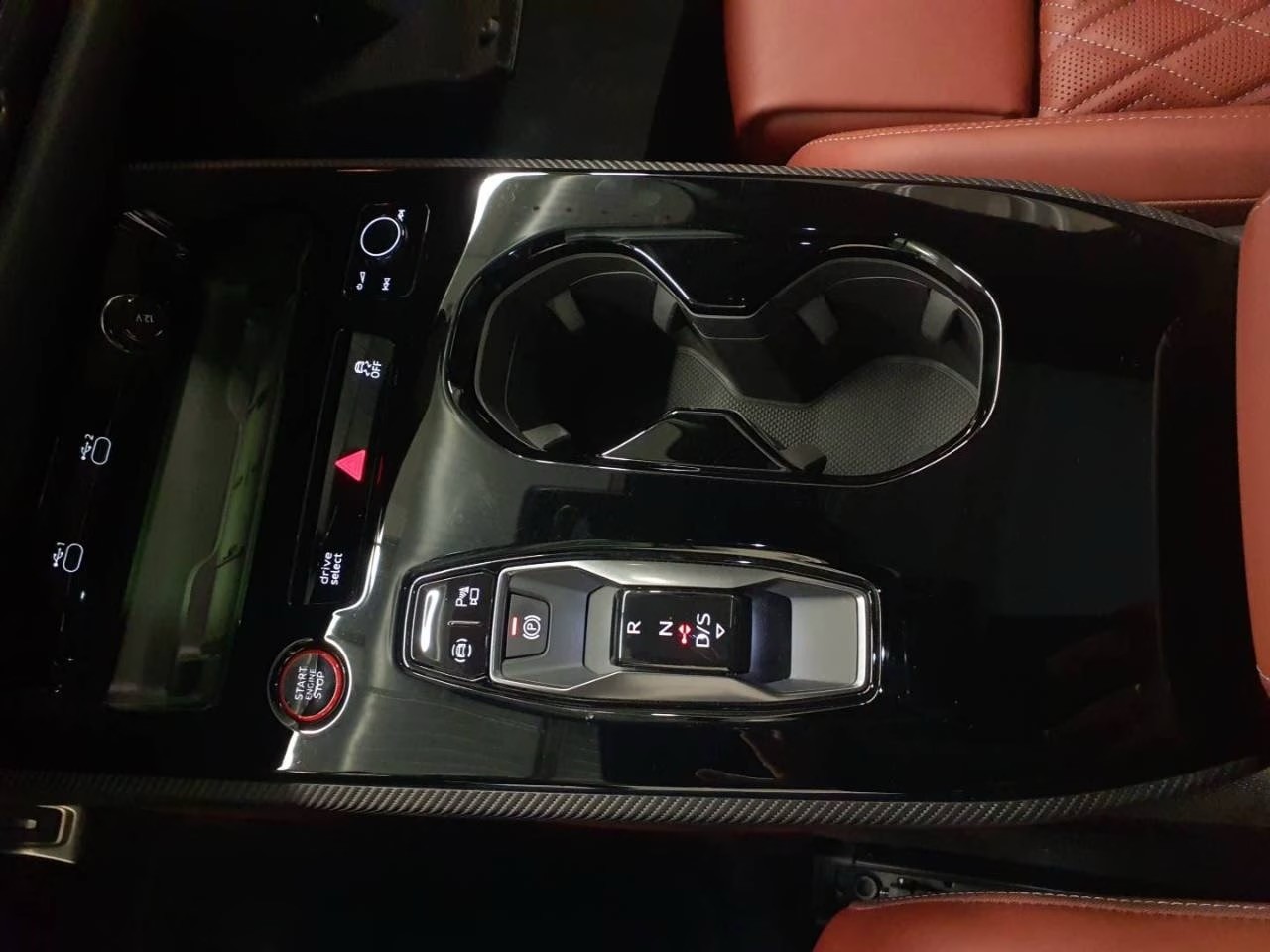 AUDI S5 Limousine TFSI quattro S tronic-image-9