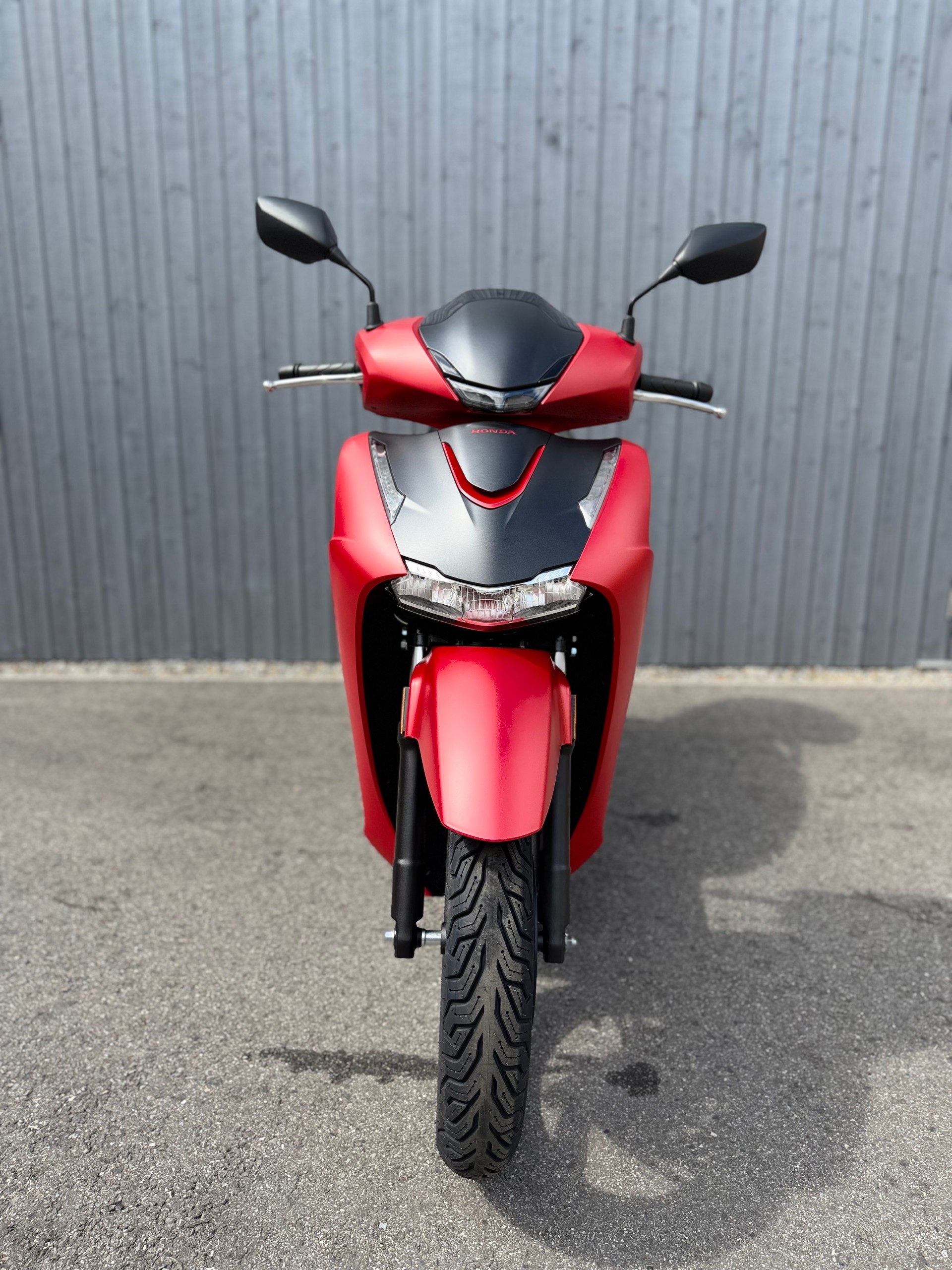 HONDA 125-showroom-element-2
