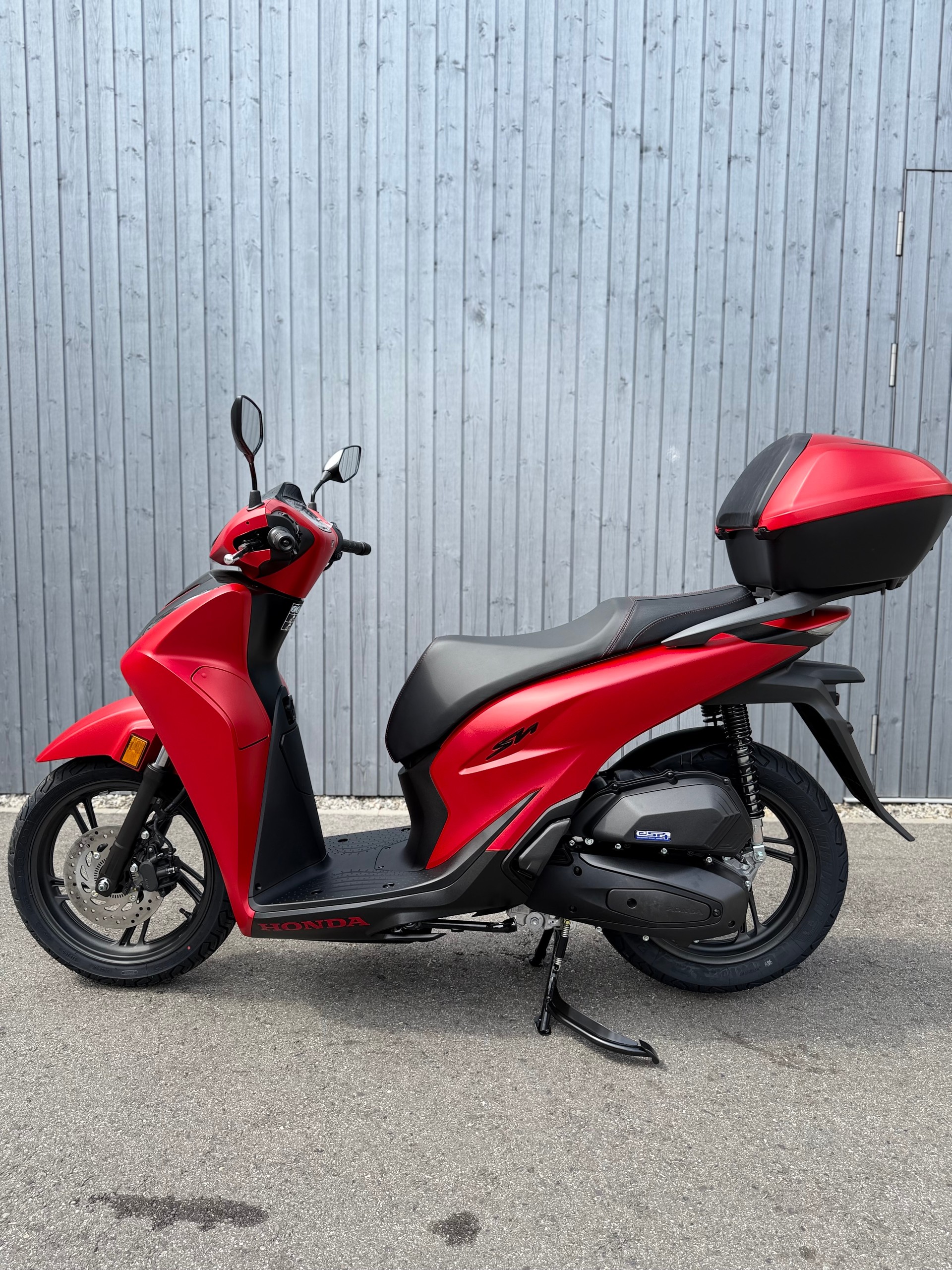 HONDA 125-showroom-element-3
