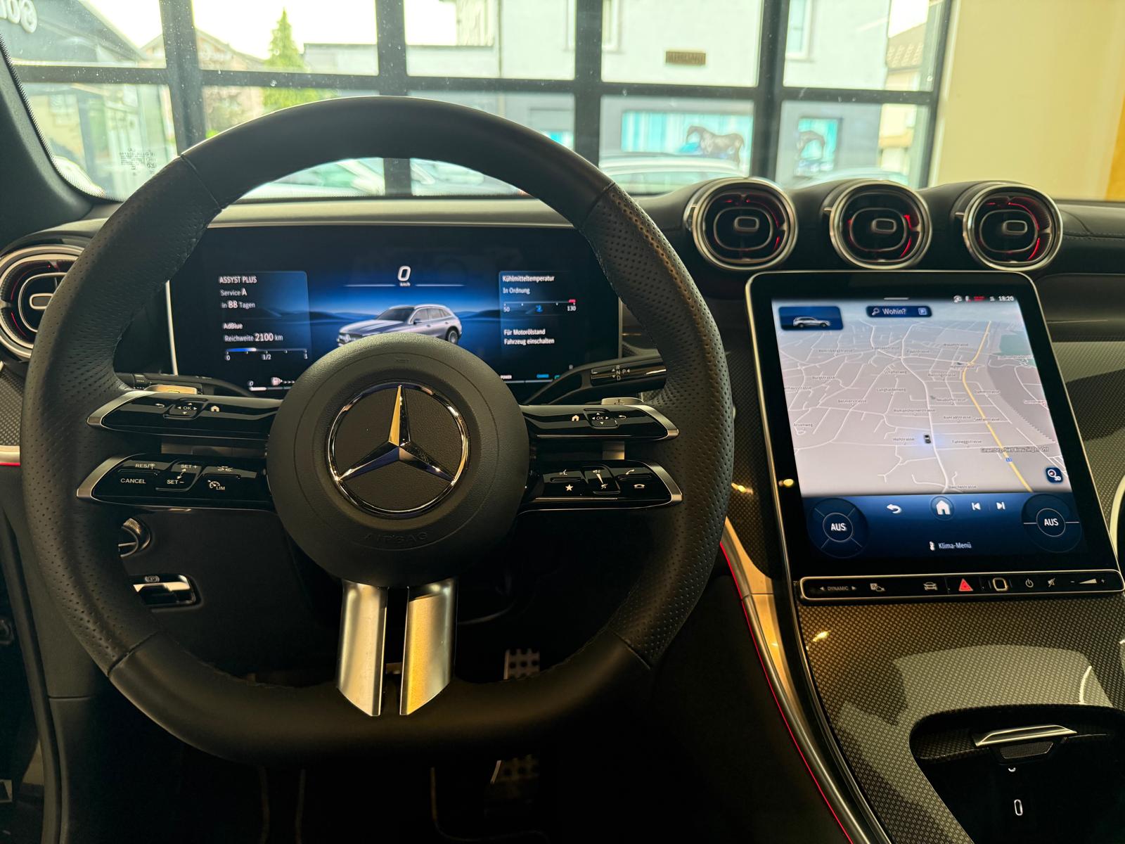 MERCEDES-BENZ GLC 300 d 4Matic 9G-Tronic AMG Line-image-13