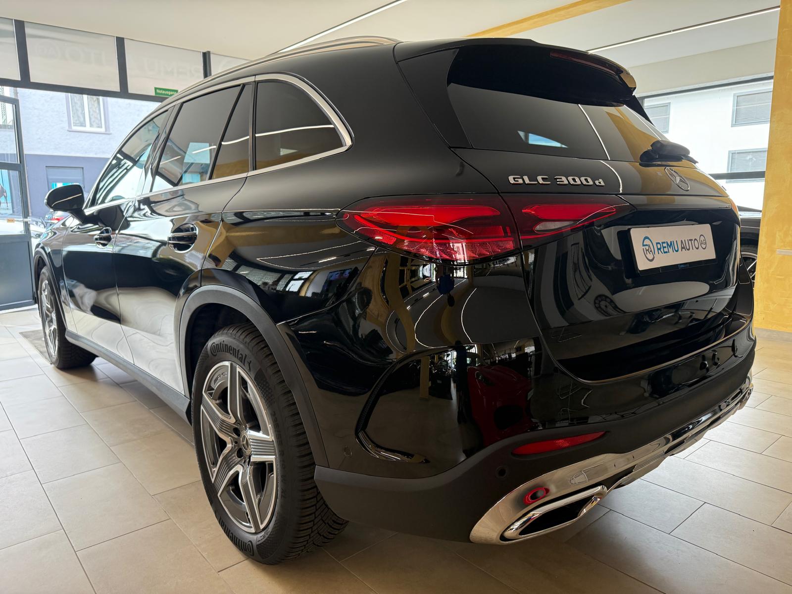 MERCEDES-BENZ GLC 300 d 4Matic 9G-Tronic AMG Line-image-6
