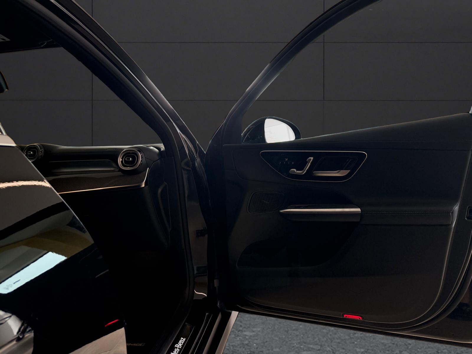 MERCEDES-BENZ GLC 300 d 4Matic 9G-Tronic AMG Line-image-17